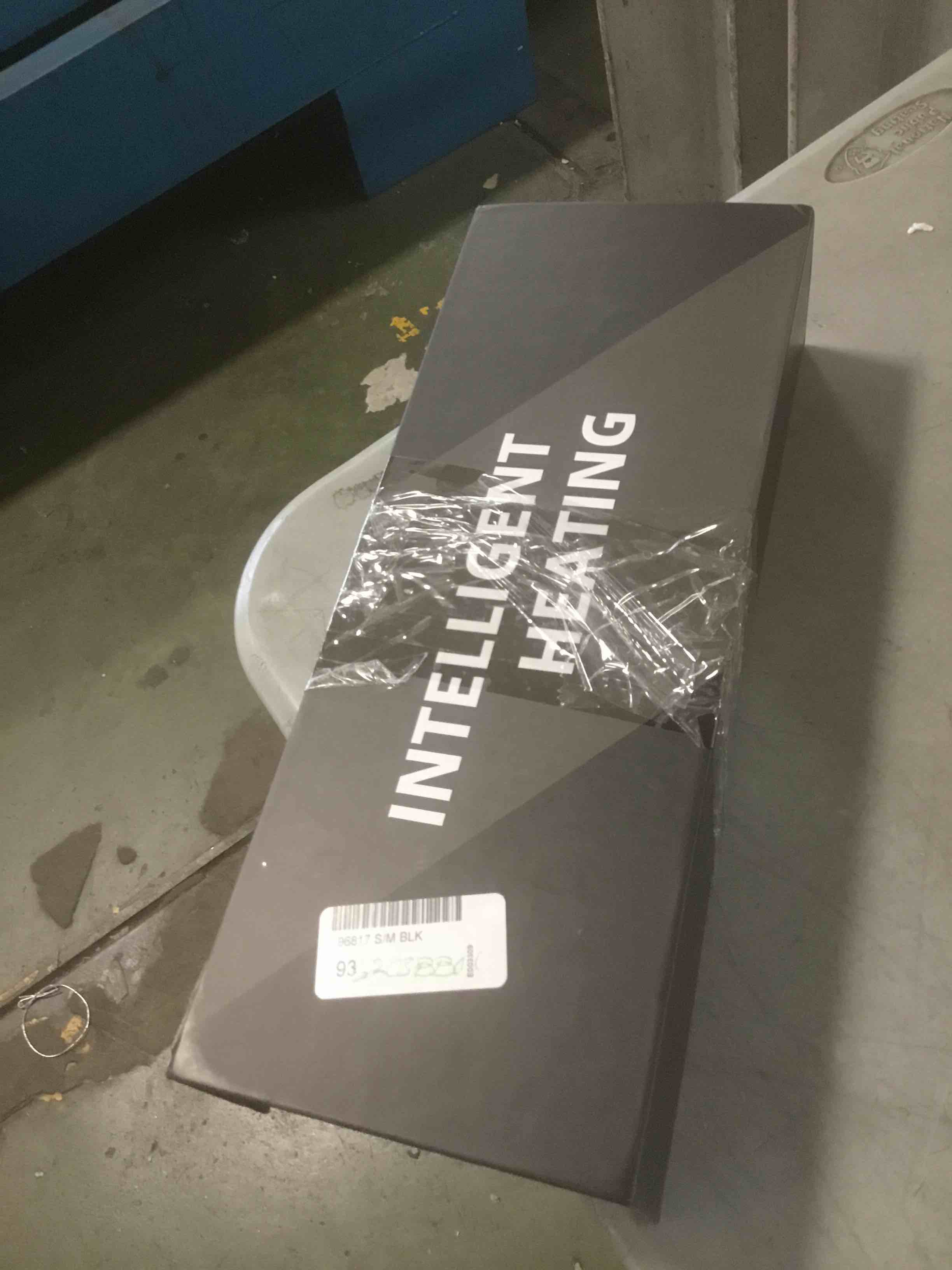 https://s3.amazonaws.com/lotting-images-prod/bidfta/PPE2306119_1743604575871.jpeg