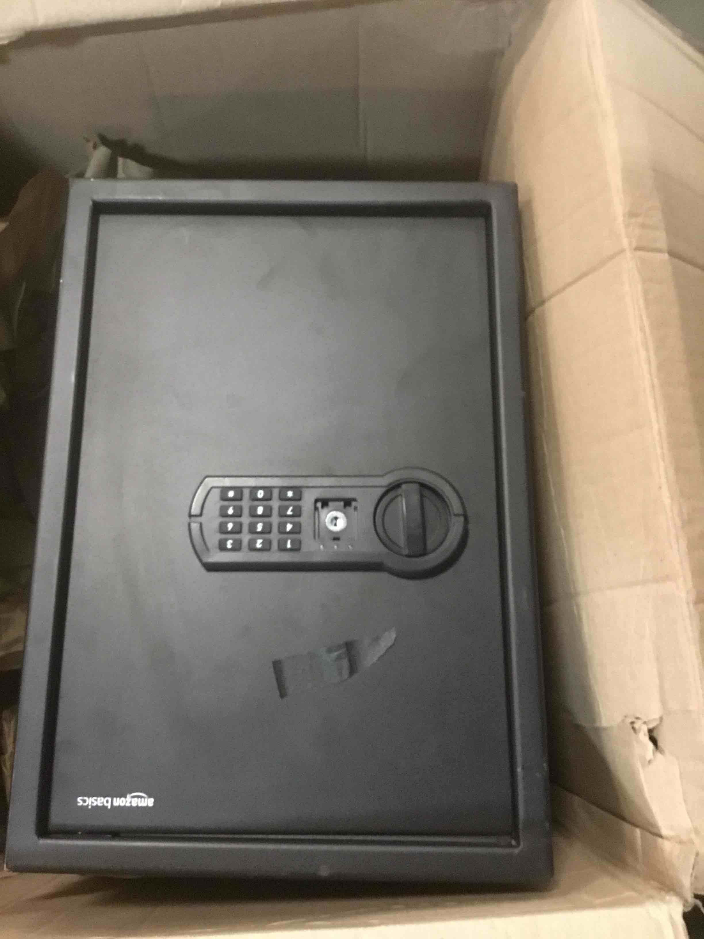 https://s3.amazonaws.com/lotting-images-prod/bidfta/PPE2307492_1744720985905.jpeg