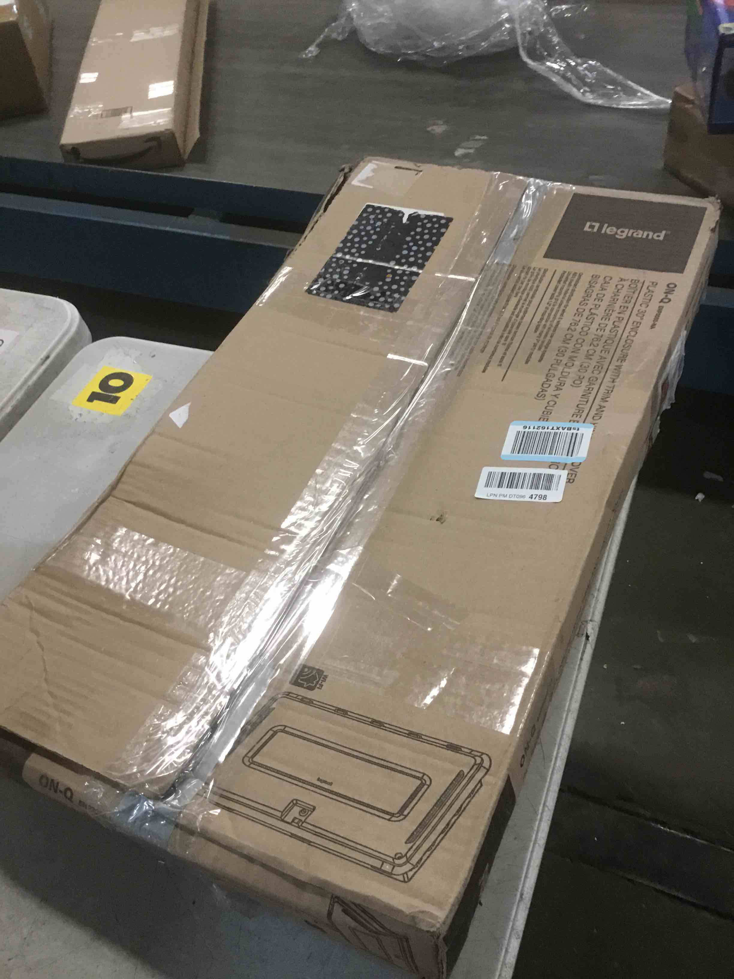https://s3.amazonaws.com/lotting-images-prod/bidfta/PPE2307978_1744896749098.jpeg