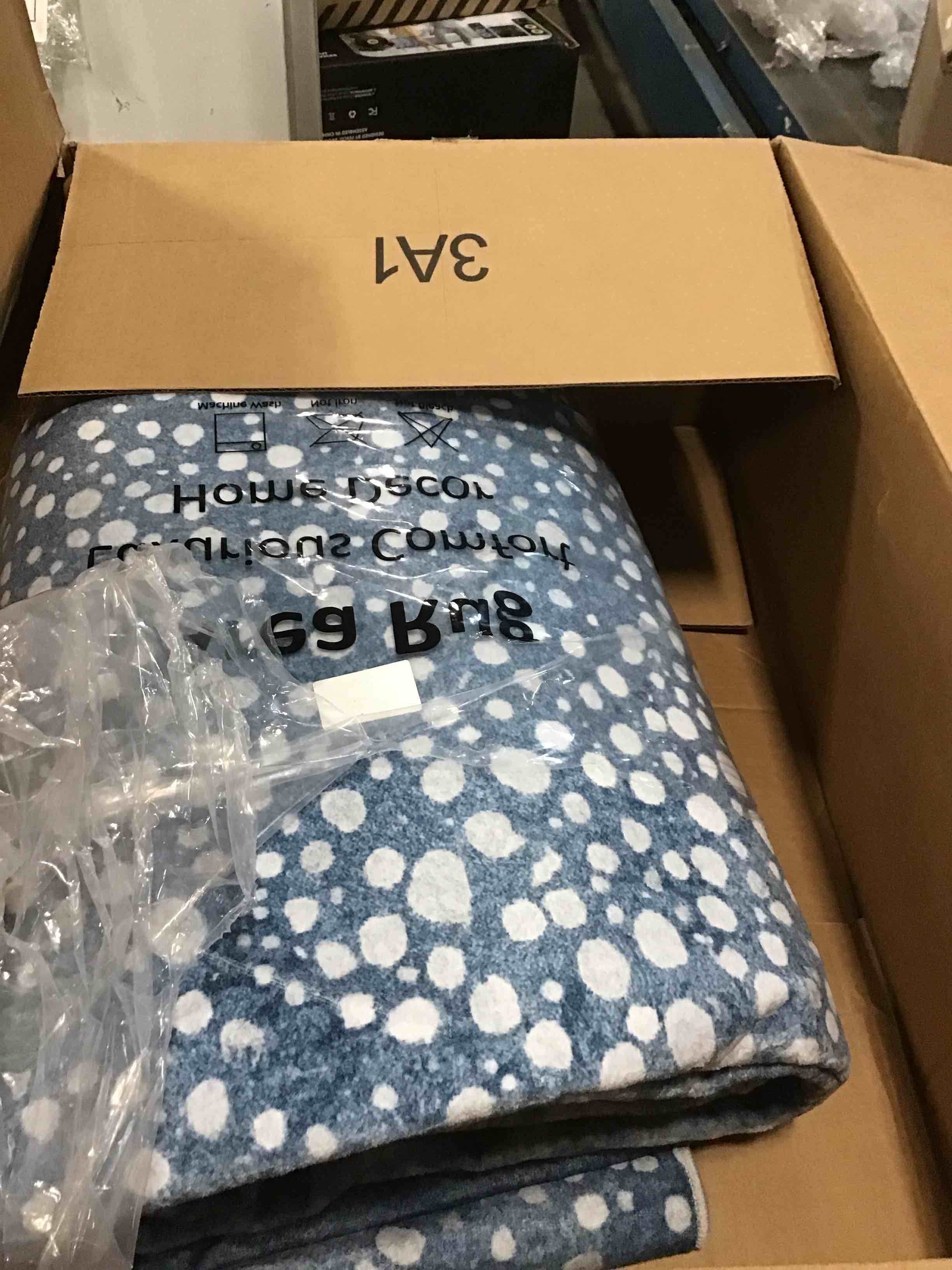 https://s3.amazonaws.com/lotting-images-prod/bidfta/PPE2308539_1742492175630.jpeg
