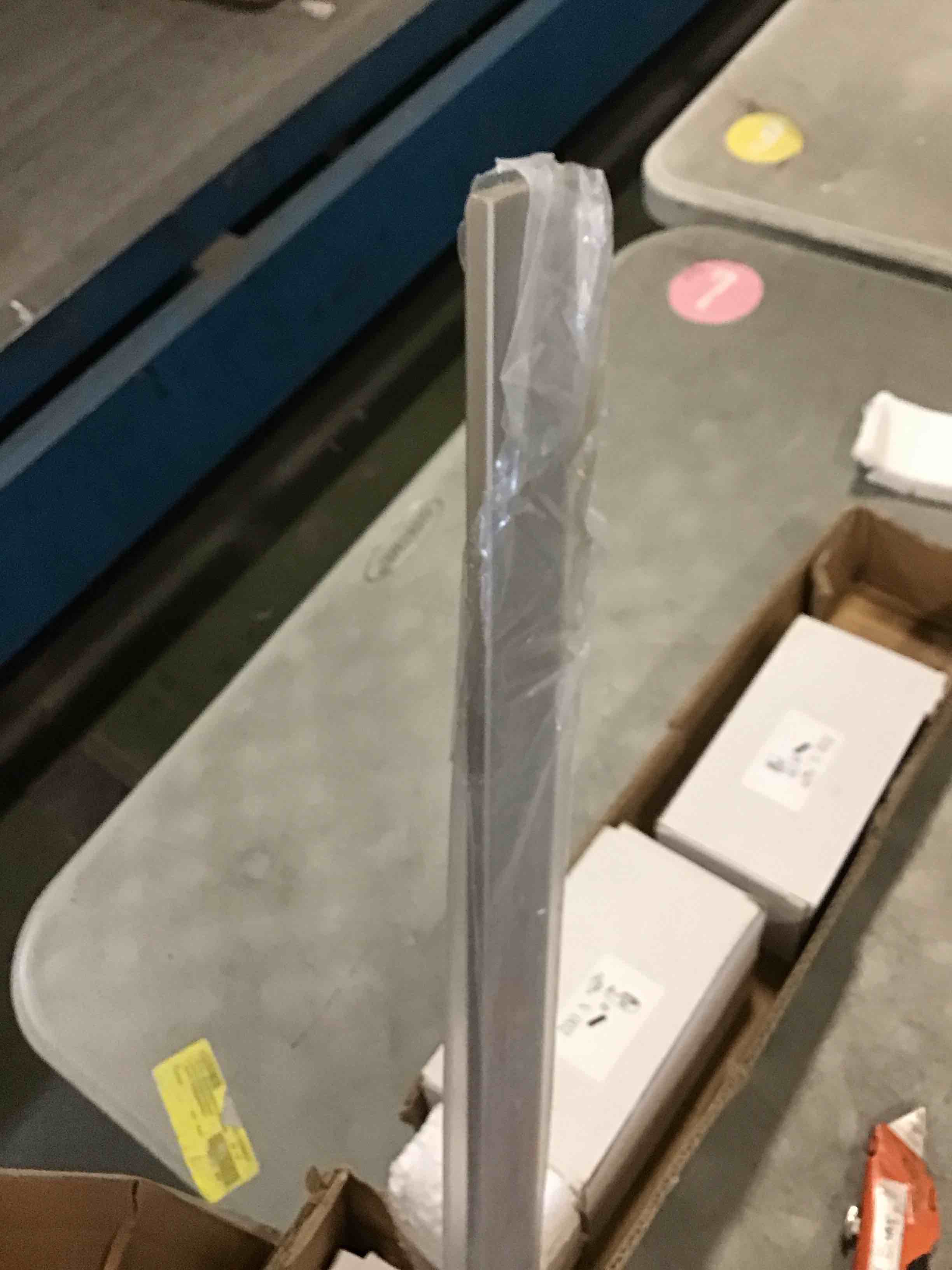 https://s3.amazonaws.com/lotting-images-prod/bidfta/PPE2308630_1742561763943.jpeg