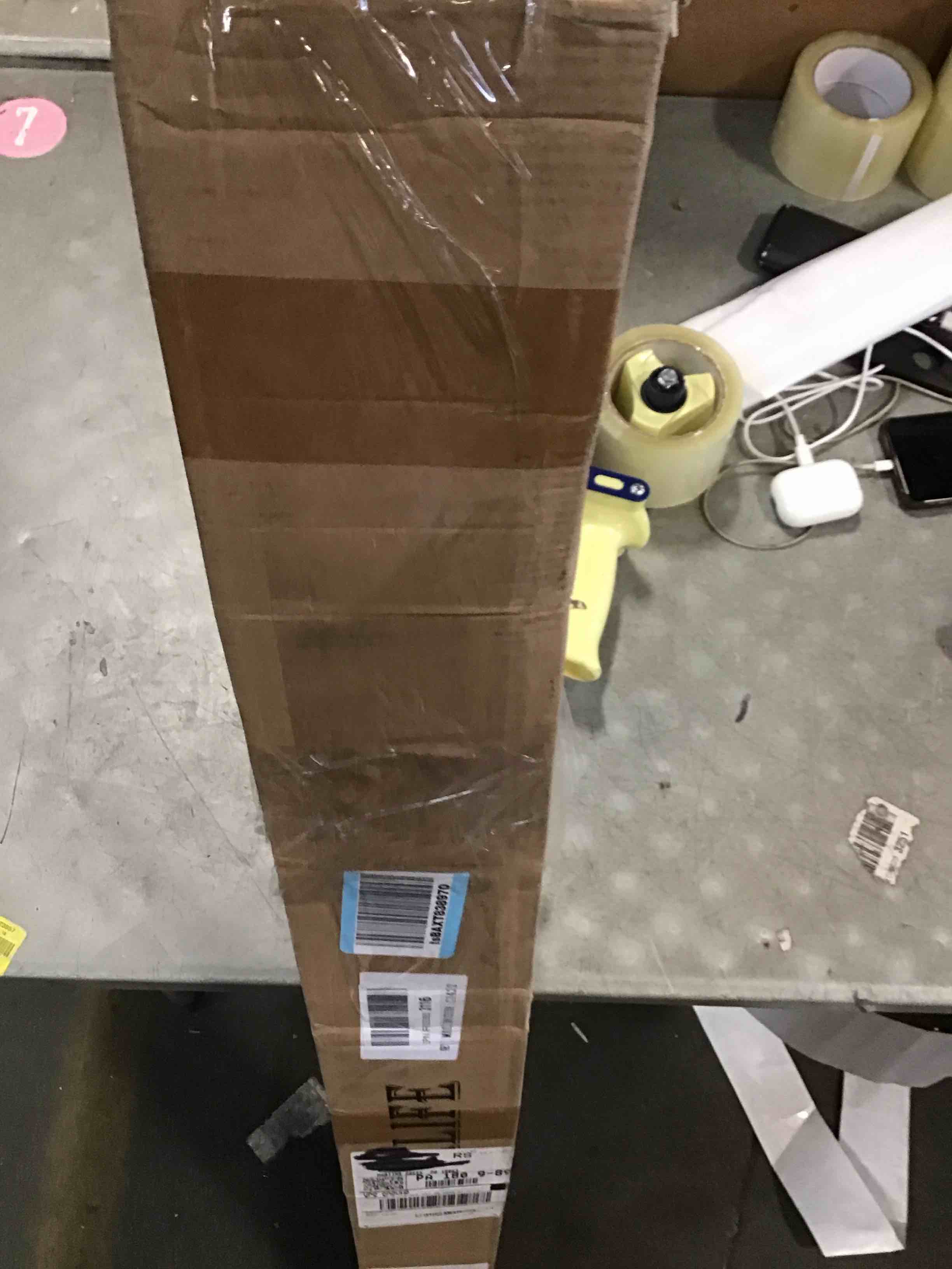 https://s3.amazonaws.com/lotting-images-prod/bidfta/PPE2308630_1742561795429.jpeg