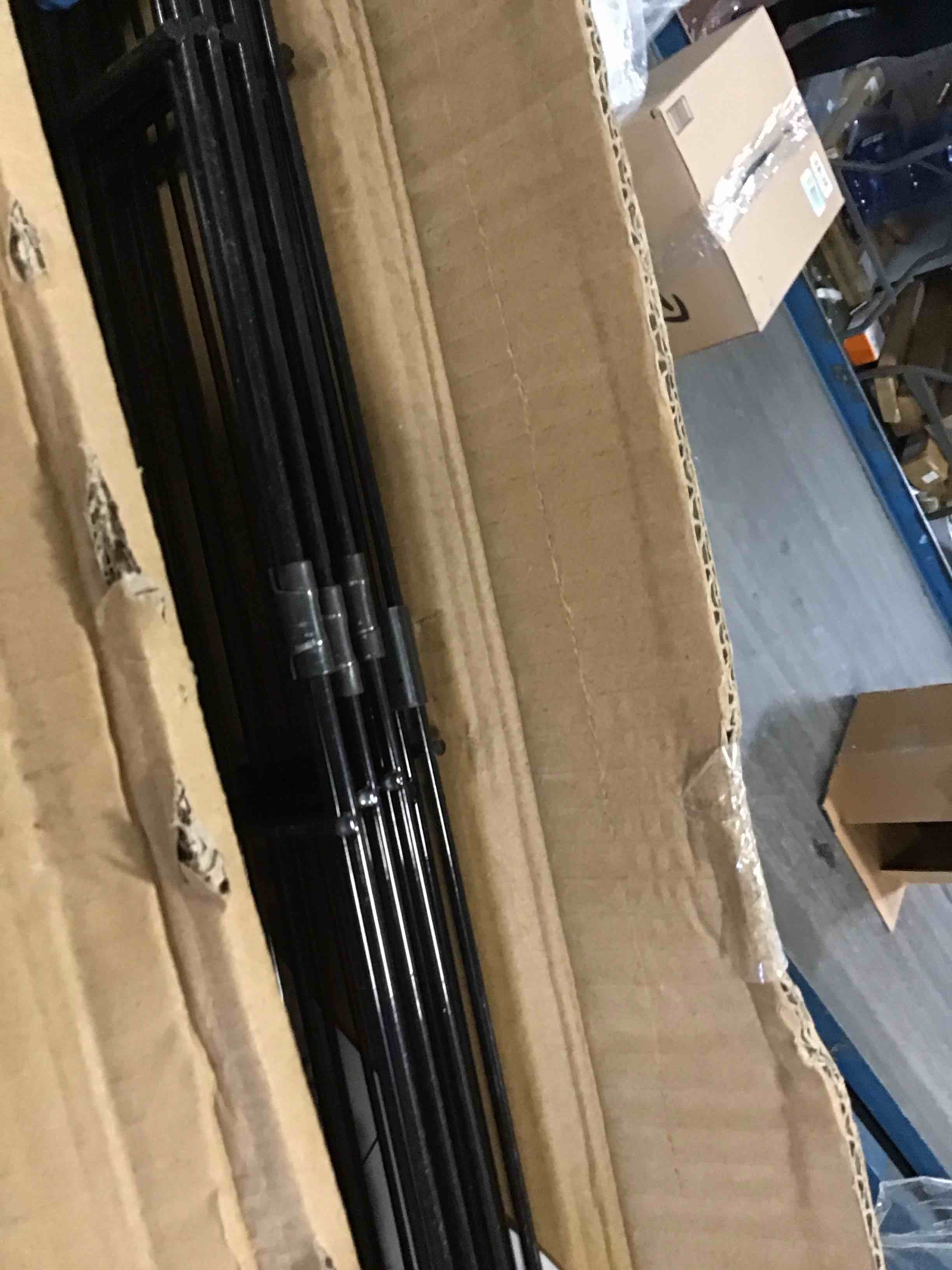 https://s3.amazonaws.com/lotting-images-prod/bidfta/PPE2308754_1742578159140.jpeg