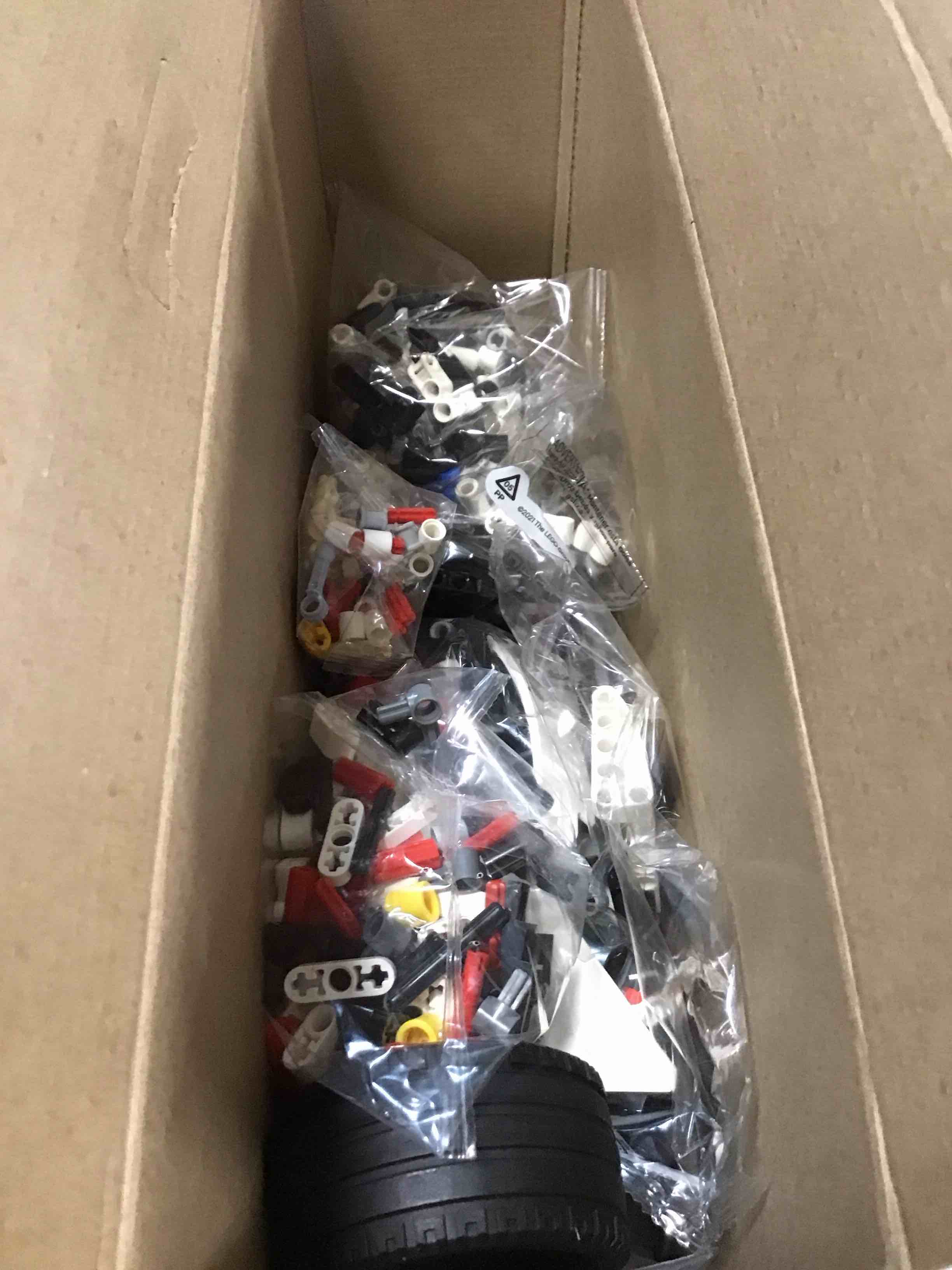 https://s3.amazonaws.com/lotting-images-prod/bidfta/PPE2309261_1742925565231.jpeg