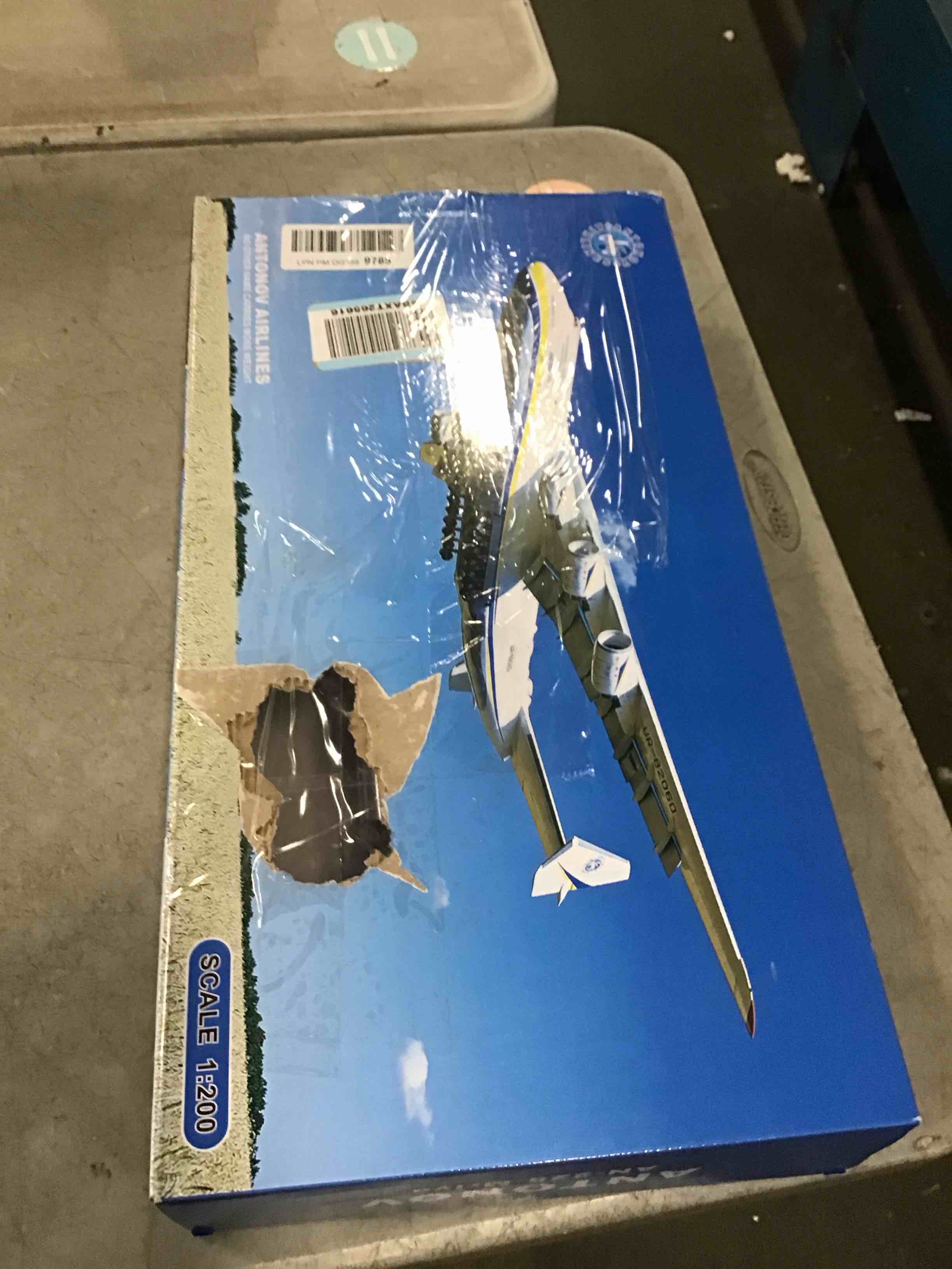 https://s3.amazonaws.com/lotting-images-prod/bidfta/PPE2309516_1743013552028.jpeg