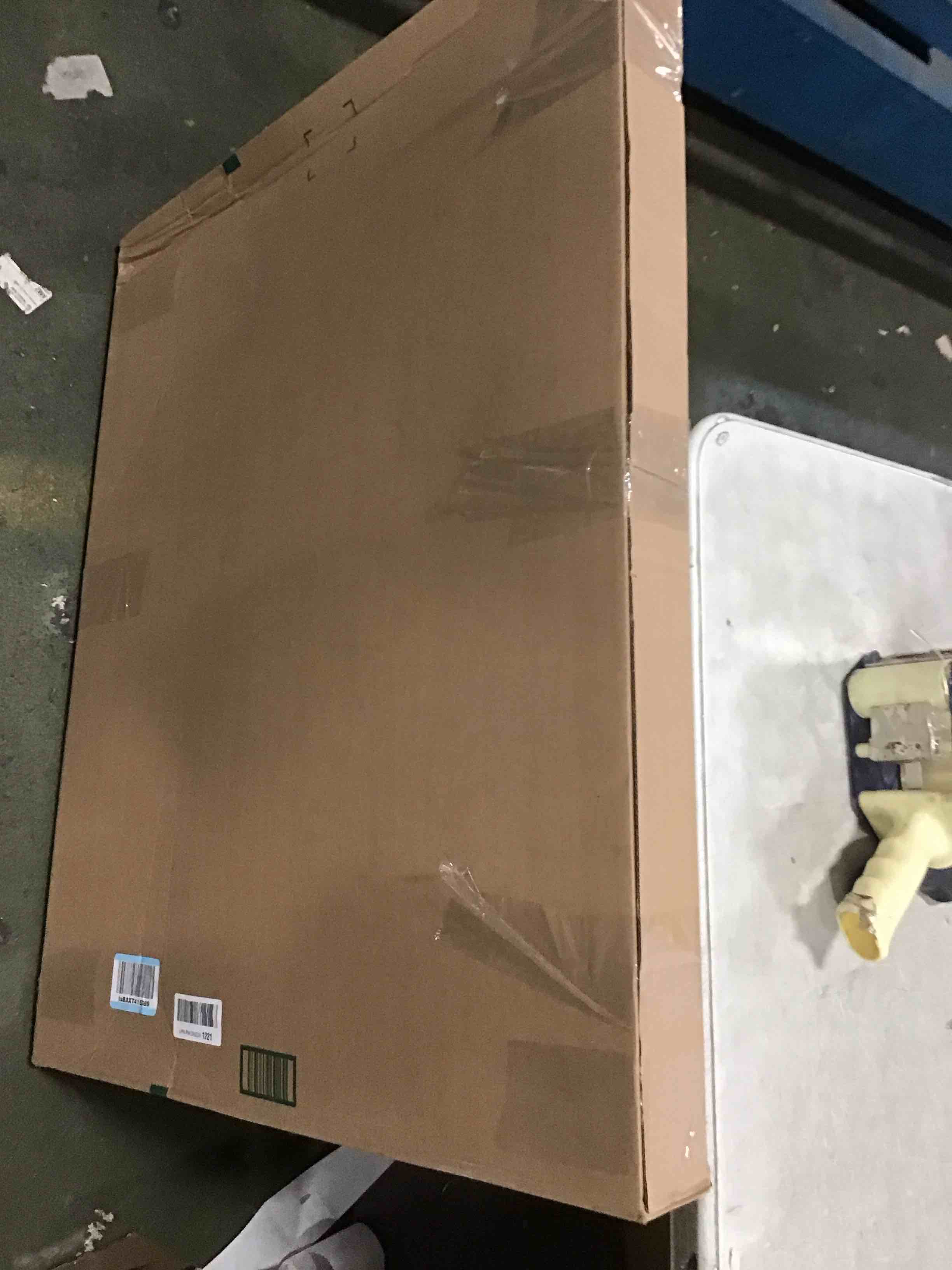 https://s3.amazonaws.com/lotting-images-prod/bidfta/PPE2309939_1743429344001.jpeg