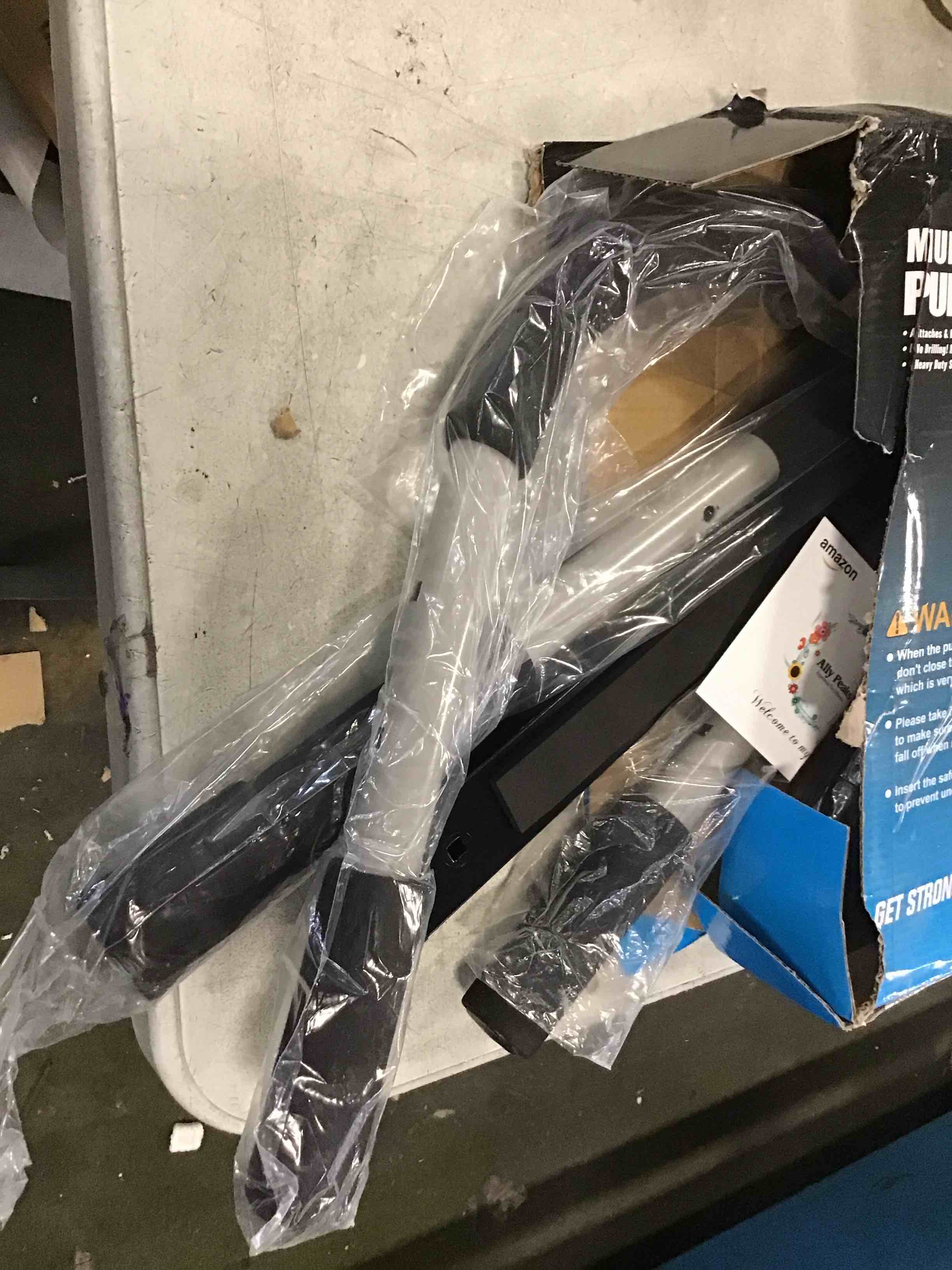 https://s3.amazonaws.com/lotting-images-prod/bidfta/PPE2310308_1743528720281.jpeg