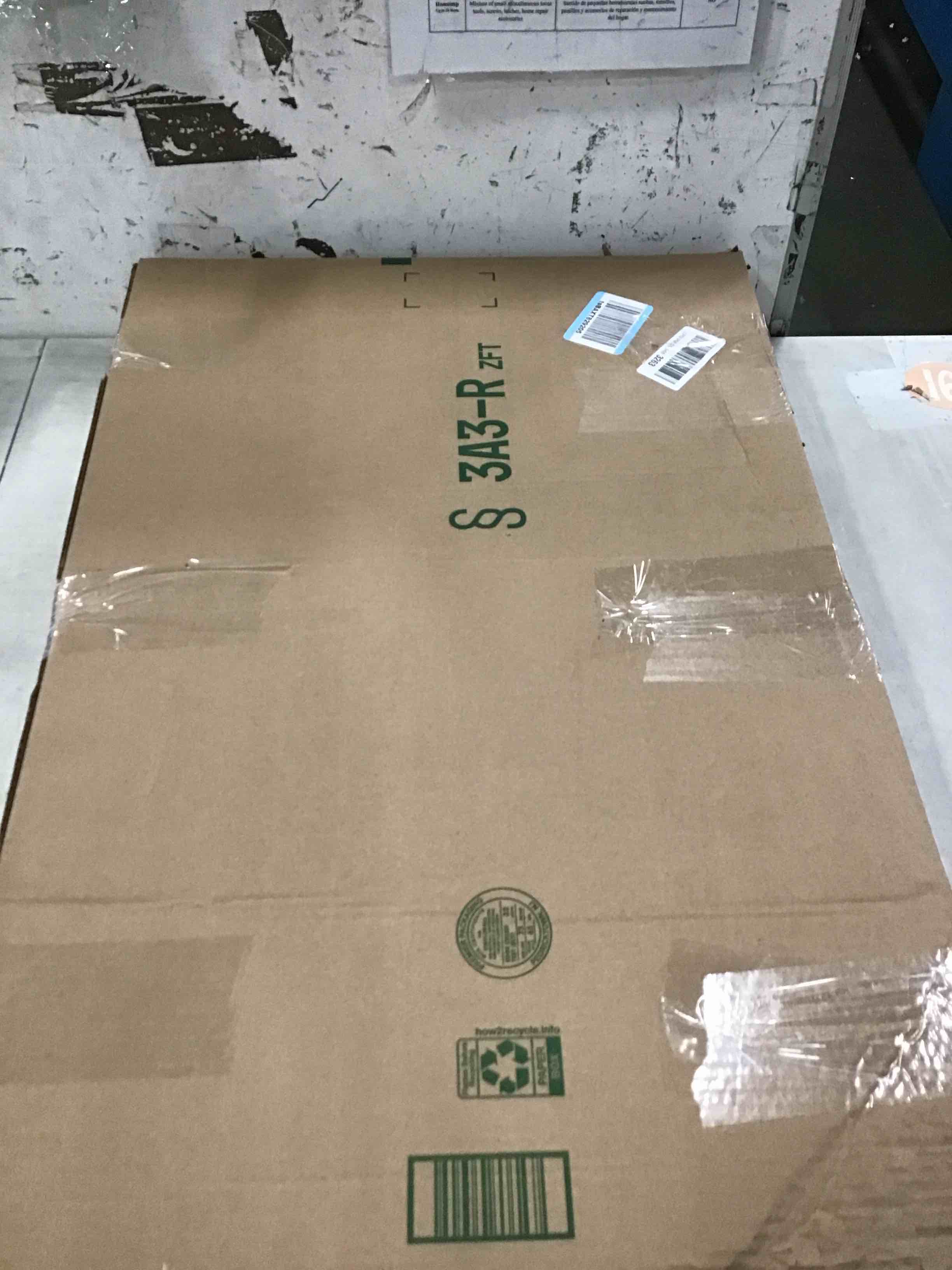 https://s3.amazonaws.com/lotting-images-prod/bidfta/PPE2310675_1743697324223.jpeg