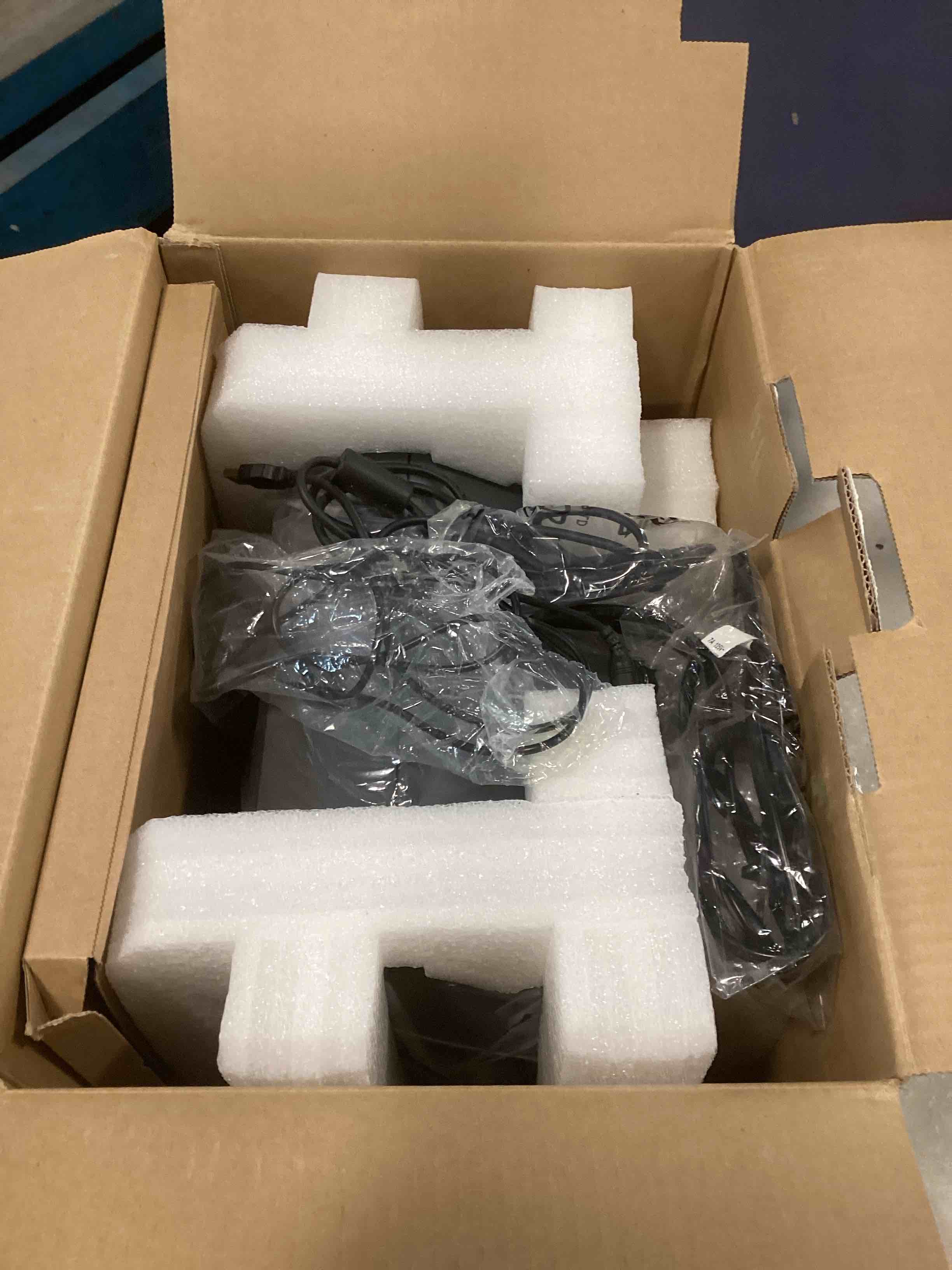 https://s3.amazonaws.com/lotting-images-prod/bidfta/PPE2311053_1742216346867.jpeg