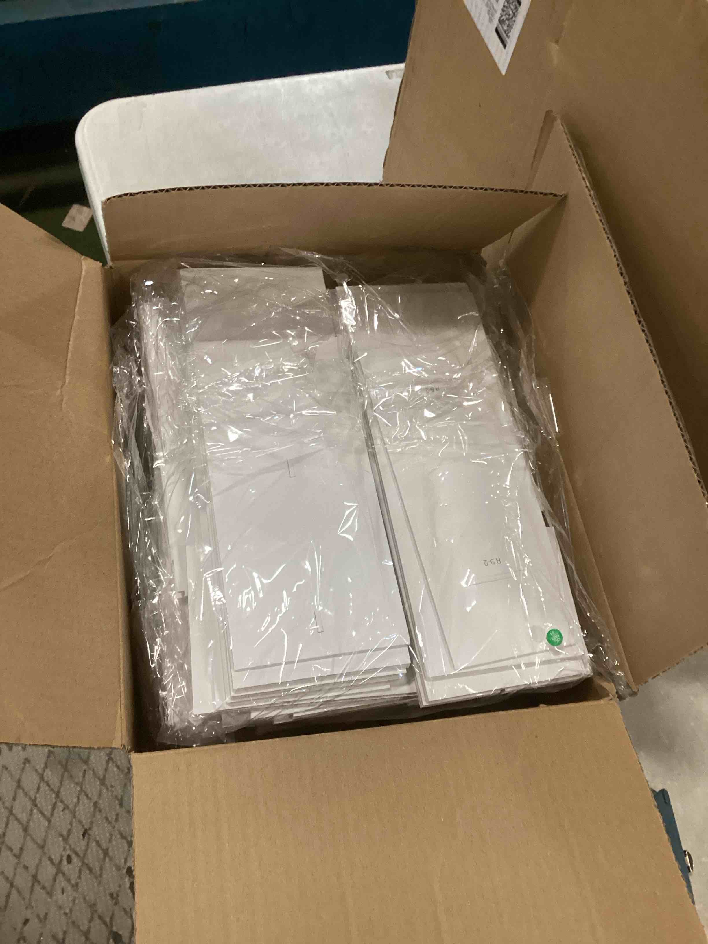 https://s3.amazonaws.com/lotting-images-prod/bidfta/PPE2311125_1742226847697.jpeg