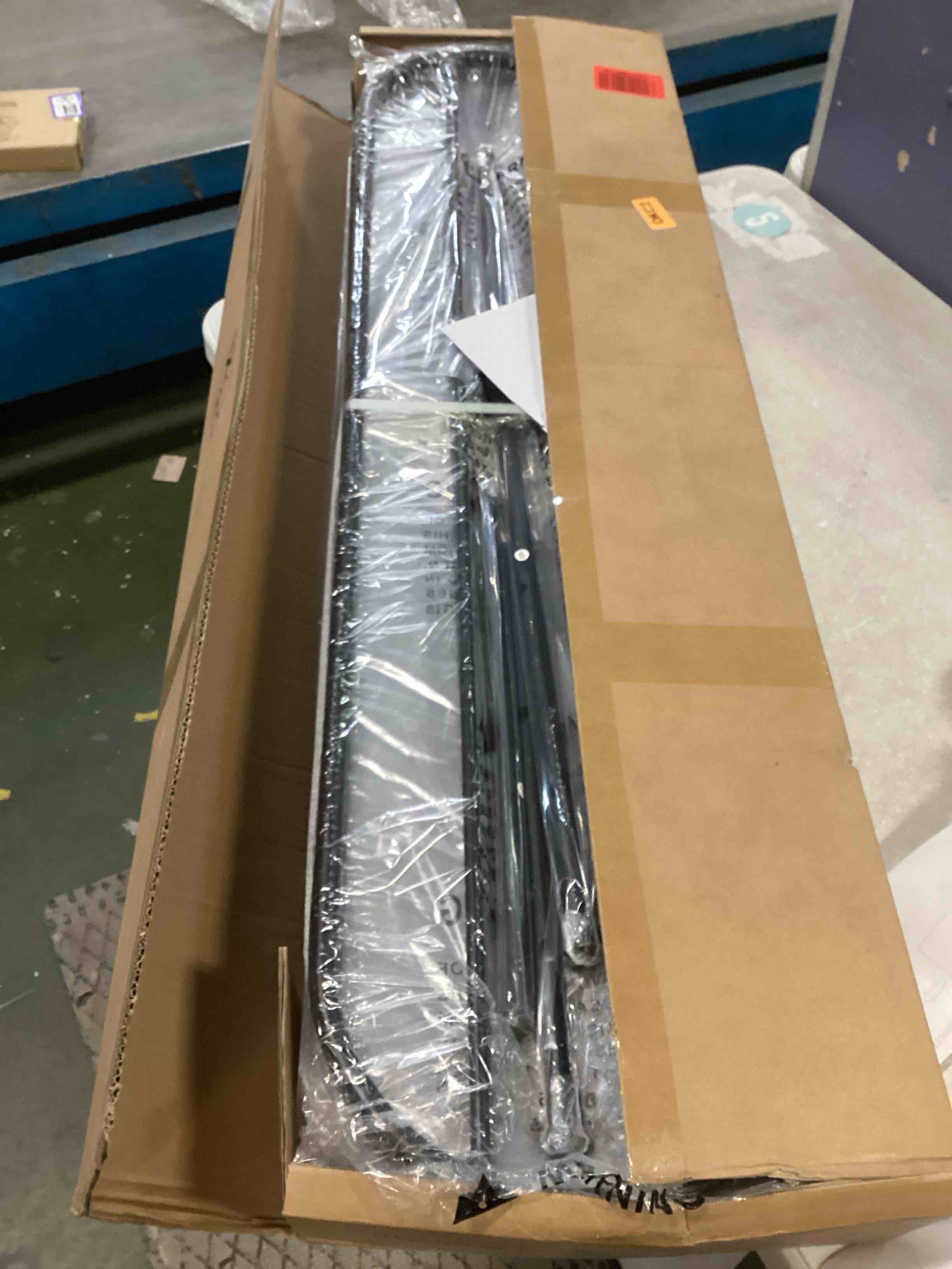 https://s3.amazonaws.com/lotting-images-prod/bidfta/PPE2311398_1742312974808.jpeg