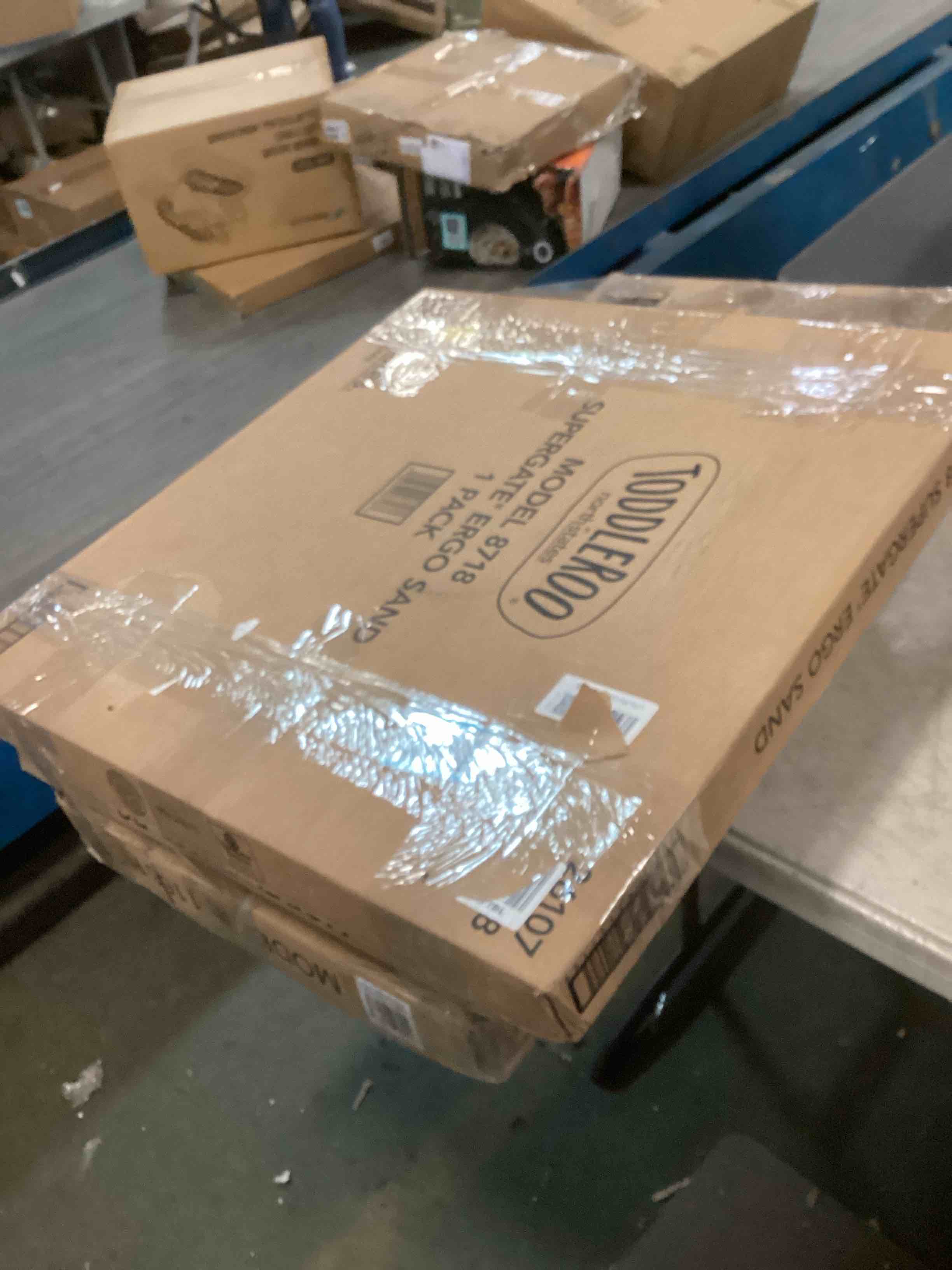 https://s3.amazonaws.com/lotting-images-prod/bidfta/PPE2312410_1742838619632.jpeg