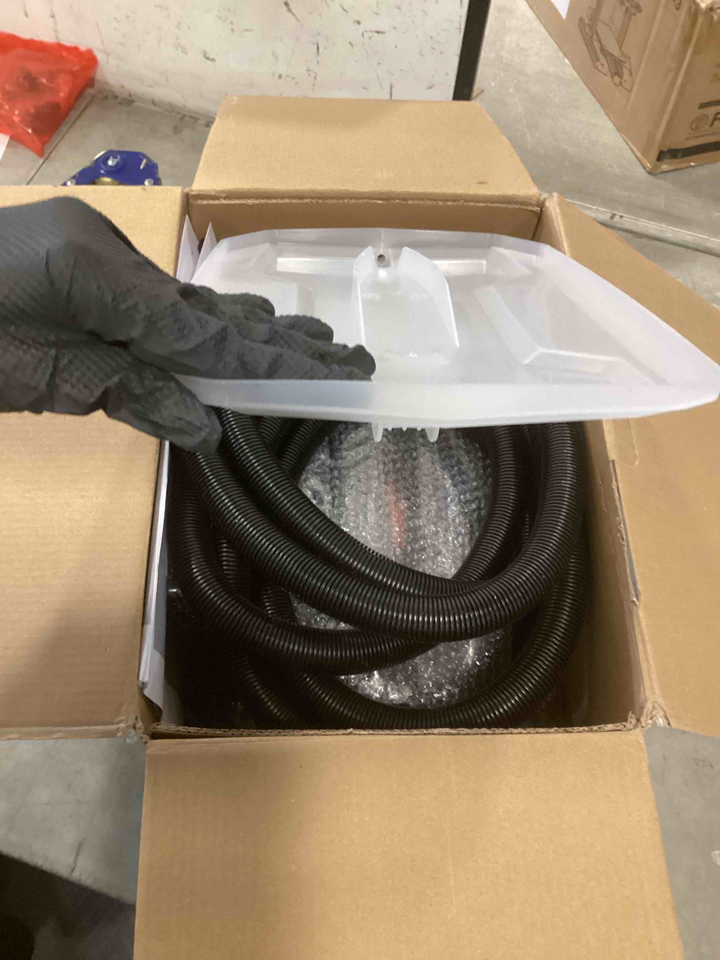 https://s3.amazonaws.com/lotting-images-prod/bidfta/PPE2312687_1742933601639.jpeg