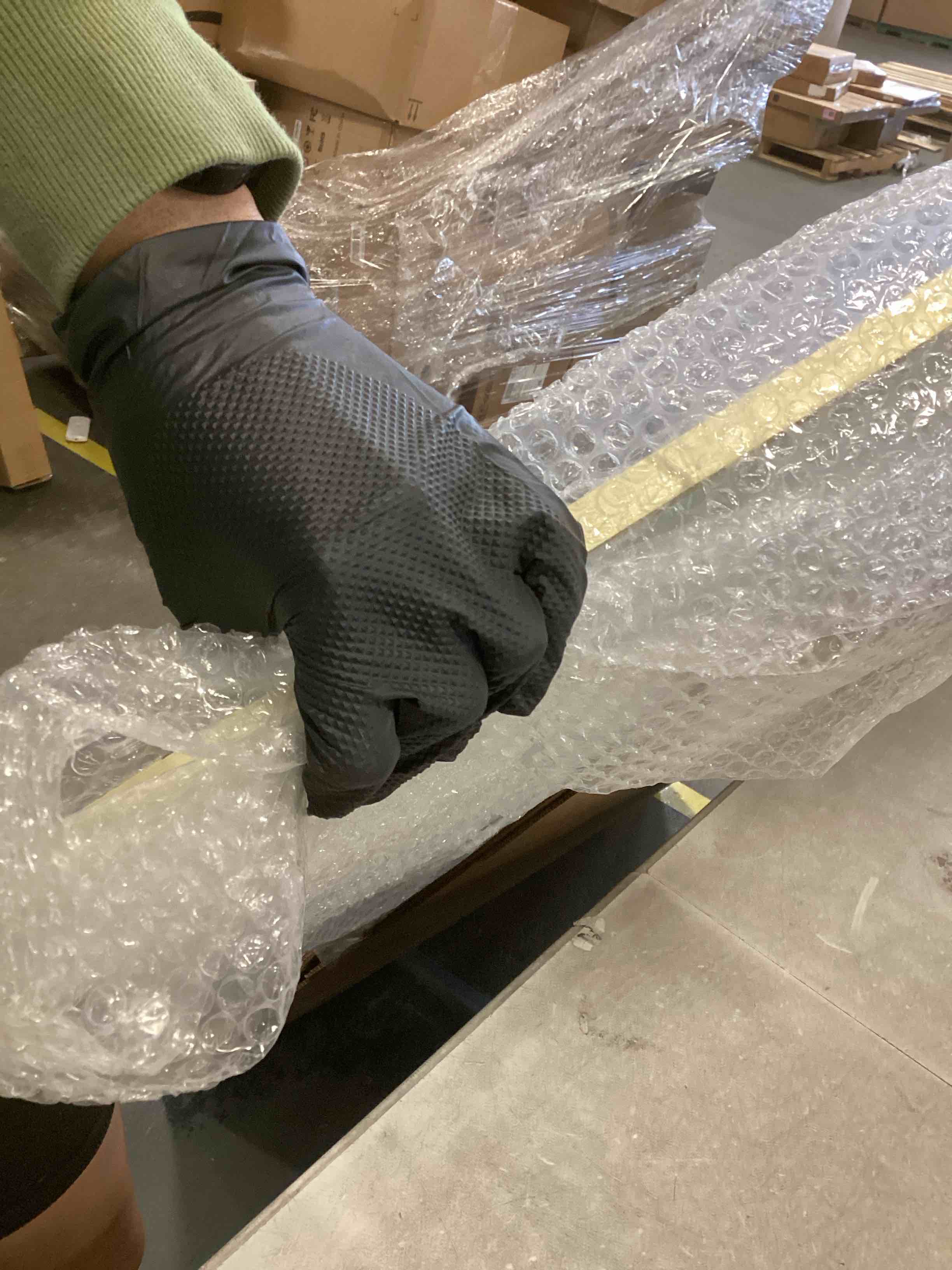 https://s3.amazonaws.com/lotting-images-prod/bidfta/PPE2313047_1743090563957.jpeg