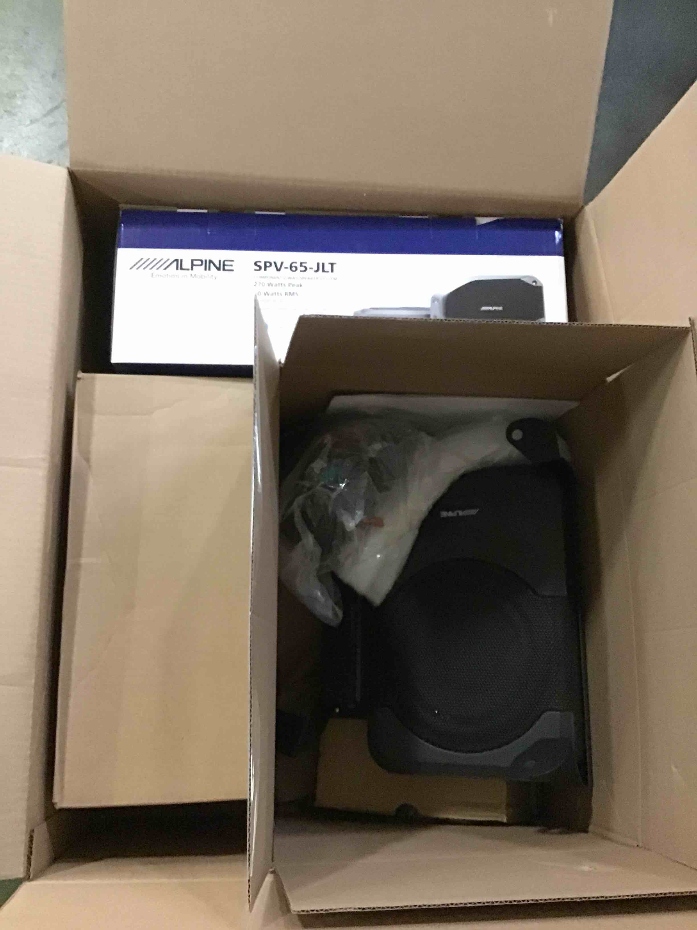 https://s3.amazonaws.com/lotting-images-prod/bidfta/PPE2314086_1743100208327.jpeg