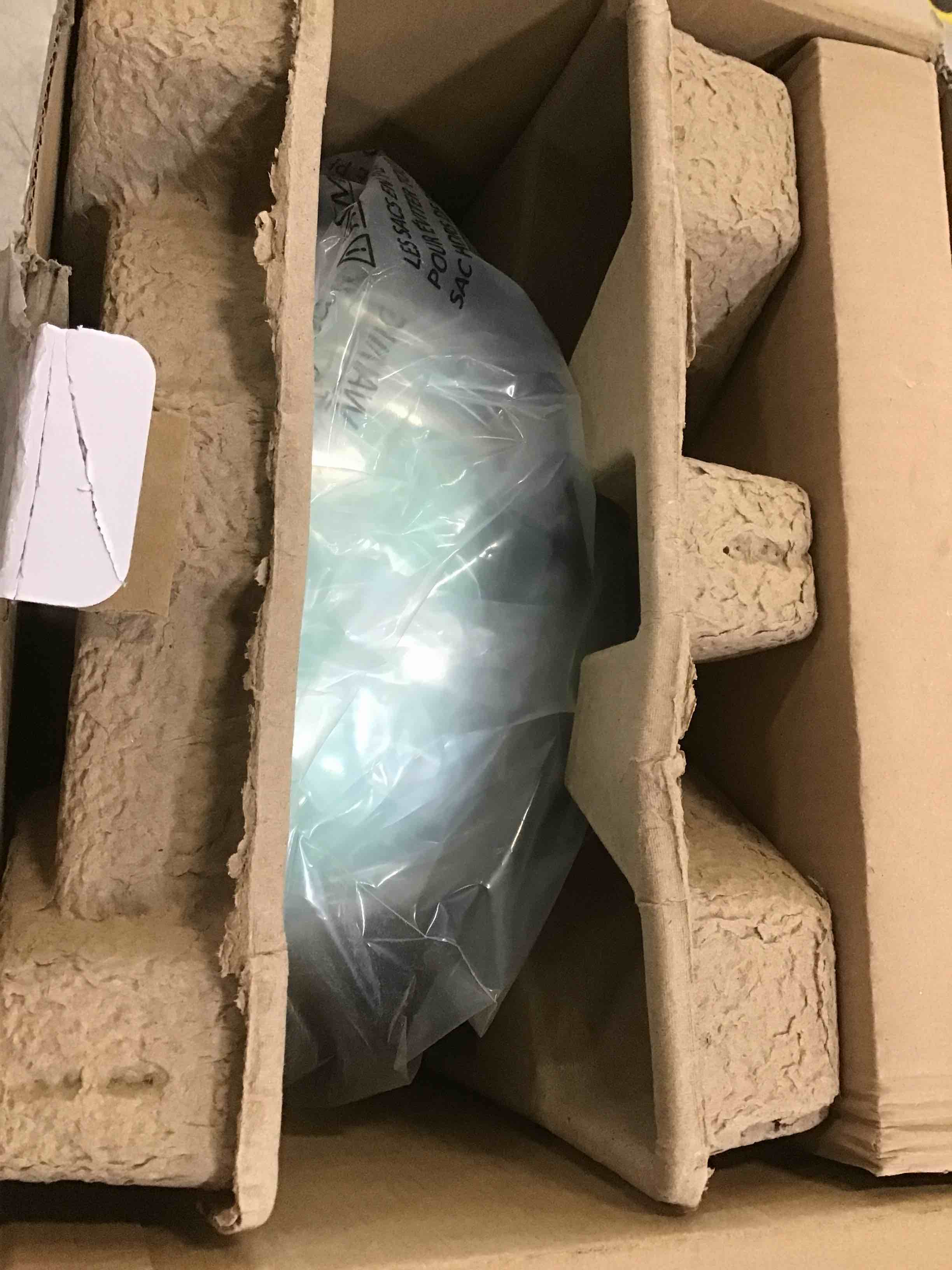 https://s3.amazonaws.com/lotting-images-prod/bidfta/PPE2314319_1743190026472.jpeg