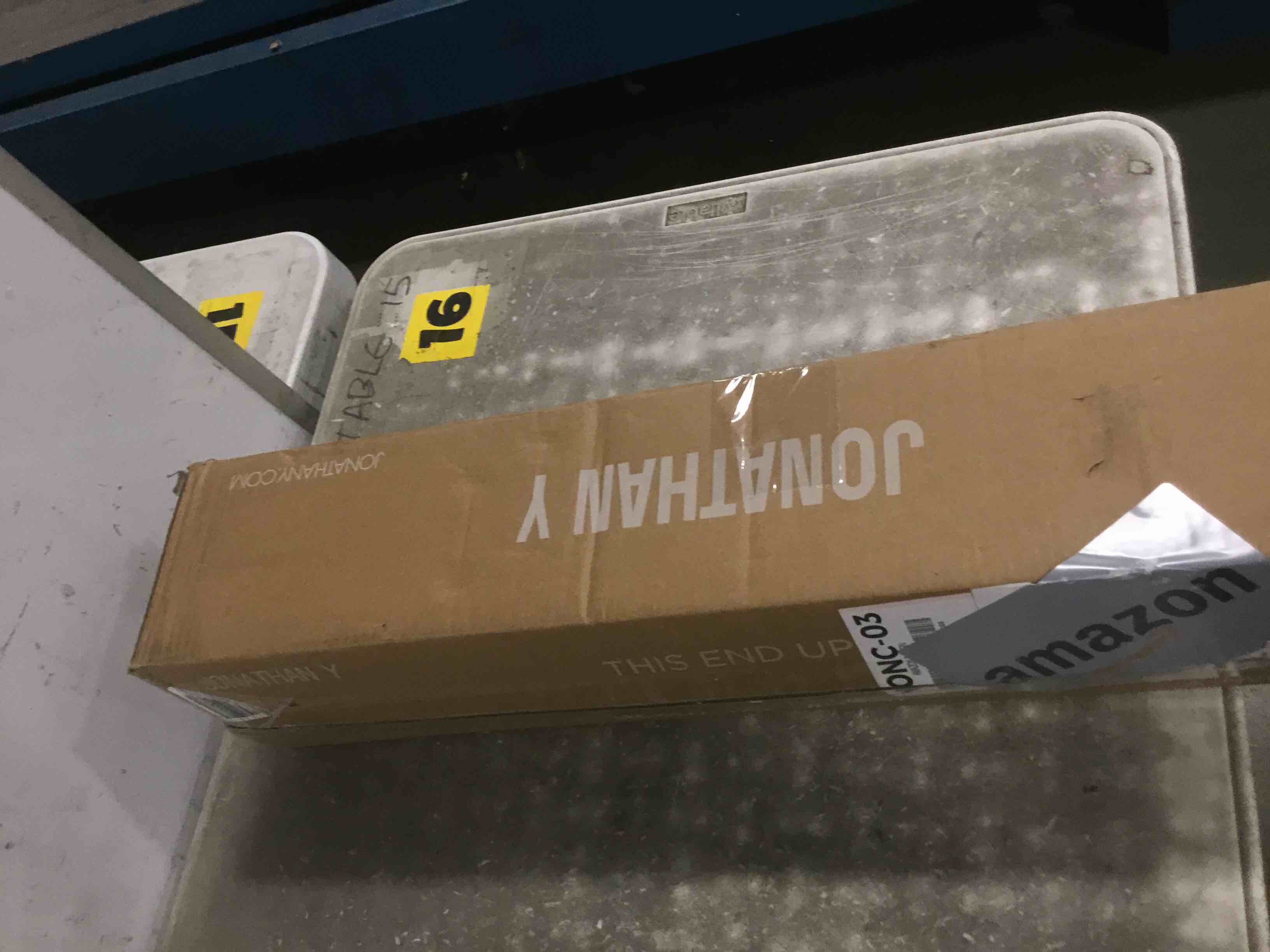 https://s3.amazonaws.com/lotting-images-prod/bidfta/PPE2314352_1743423052631.jpeg