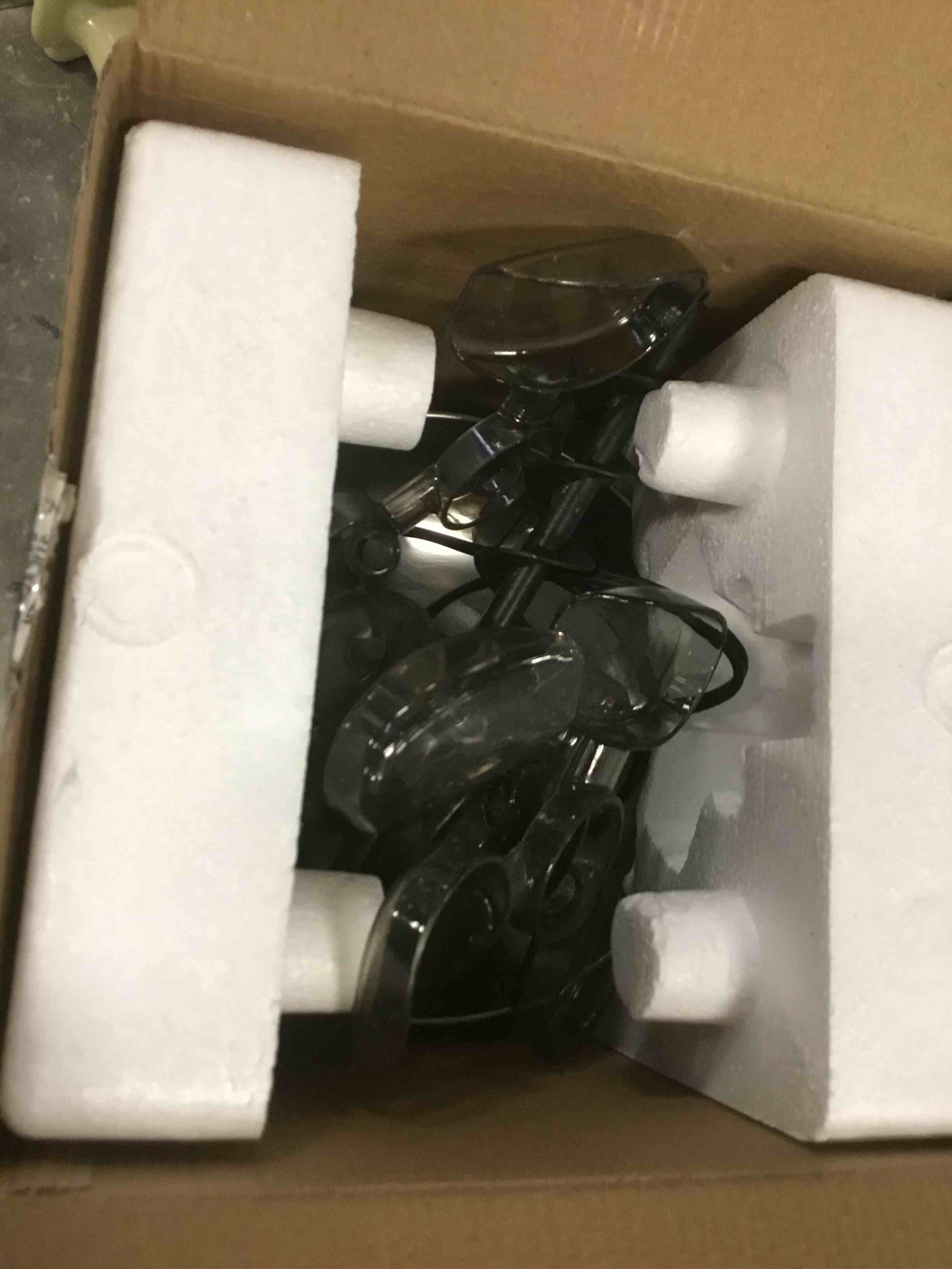 https://s3.amazonaws.com/lotting-images-prod/bidfta/PPE2314389_1743427132275.jpeg