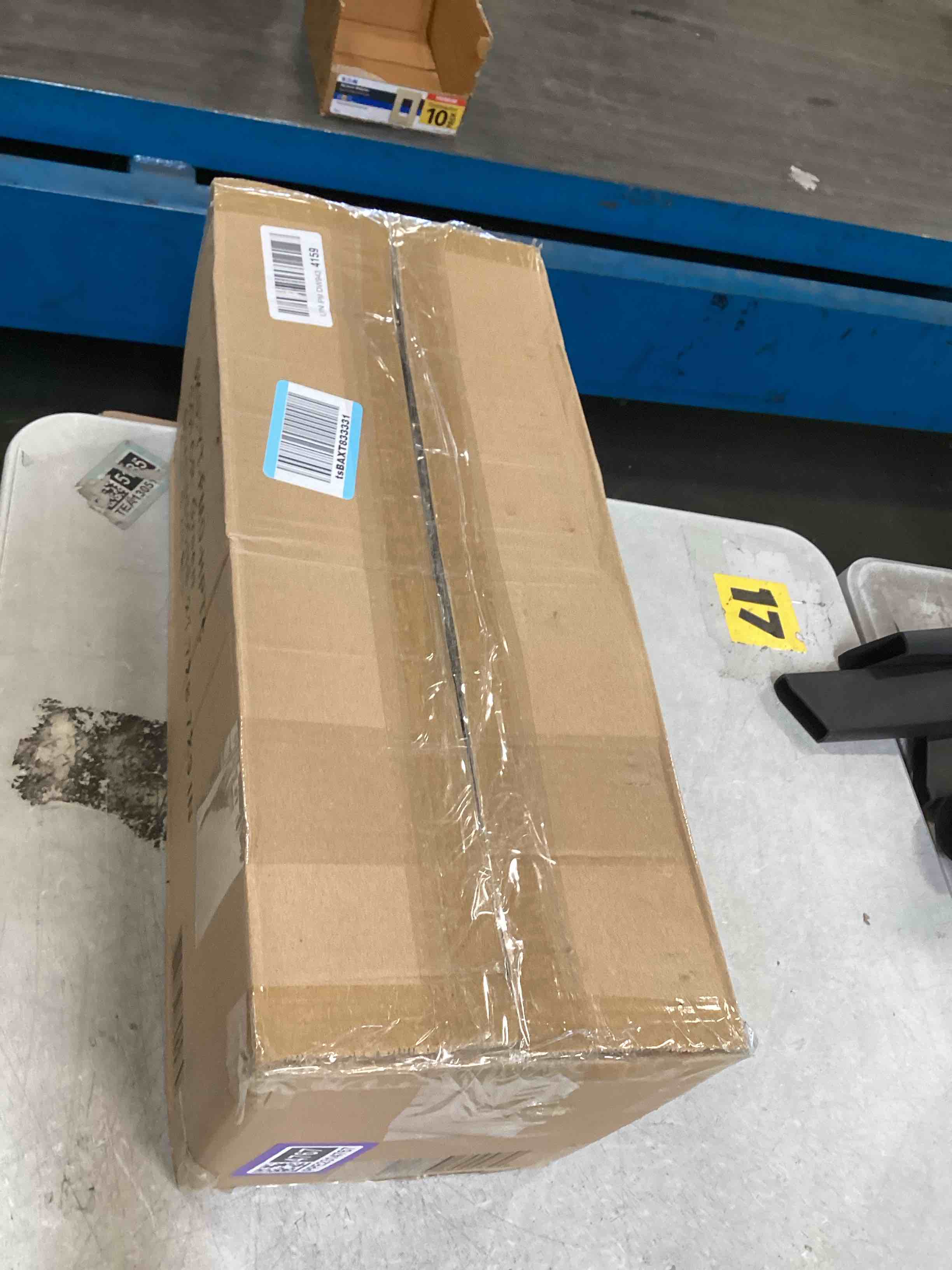 https://s3.amazonaws.com/lotting-images-prod/bidfta/PPE2314767_1743532017664.jpeg