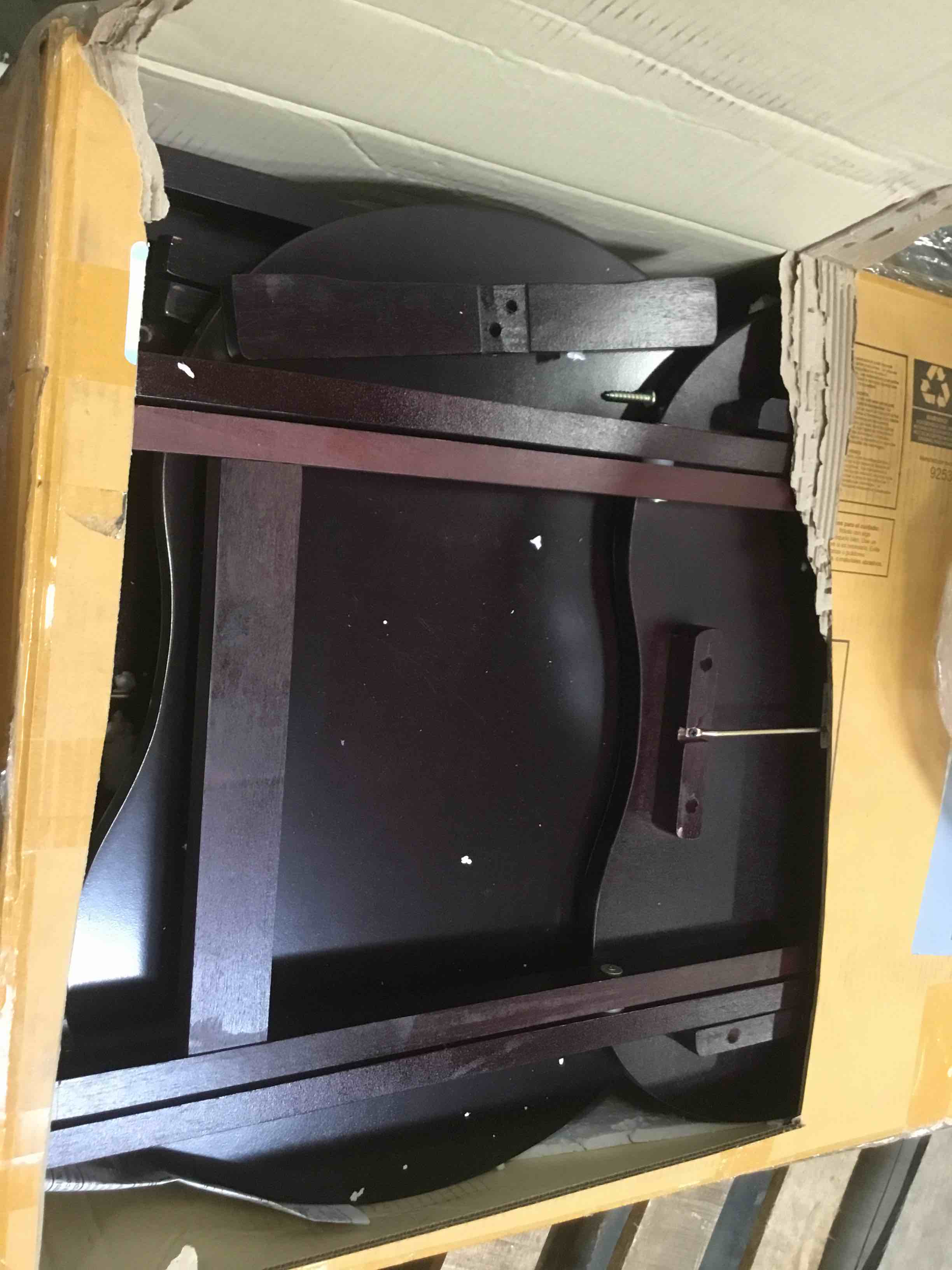 https://s3.amazonaws.com/lotting-images-prod/bidfta/PPE2314892_1743610559830.jpeg