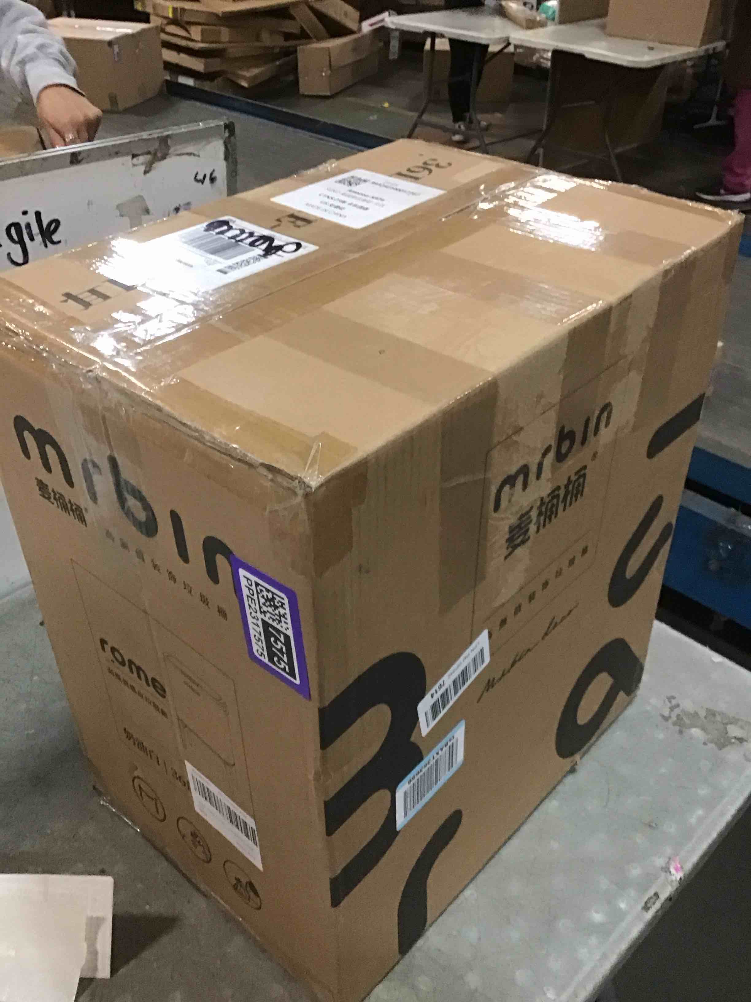 https://s3.amazonaws.com/lotting-images-prod/bidfta/PPE2317575_1742386801930.jpeg