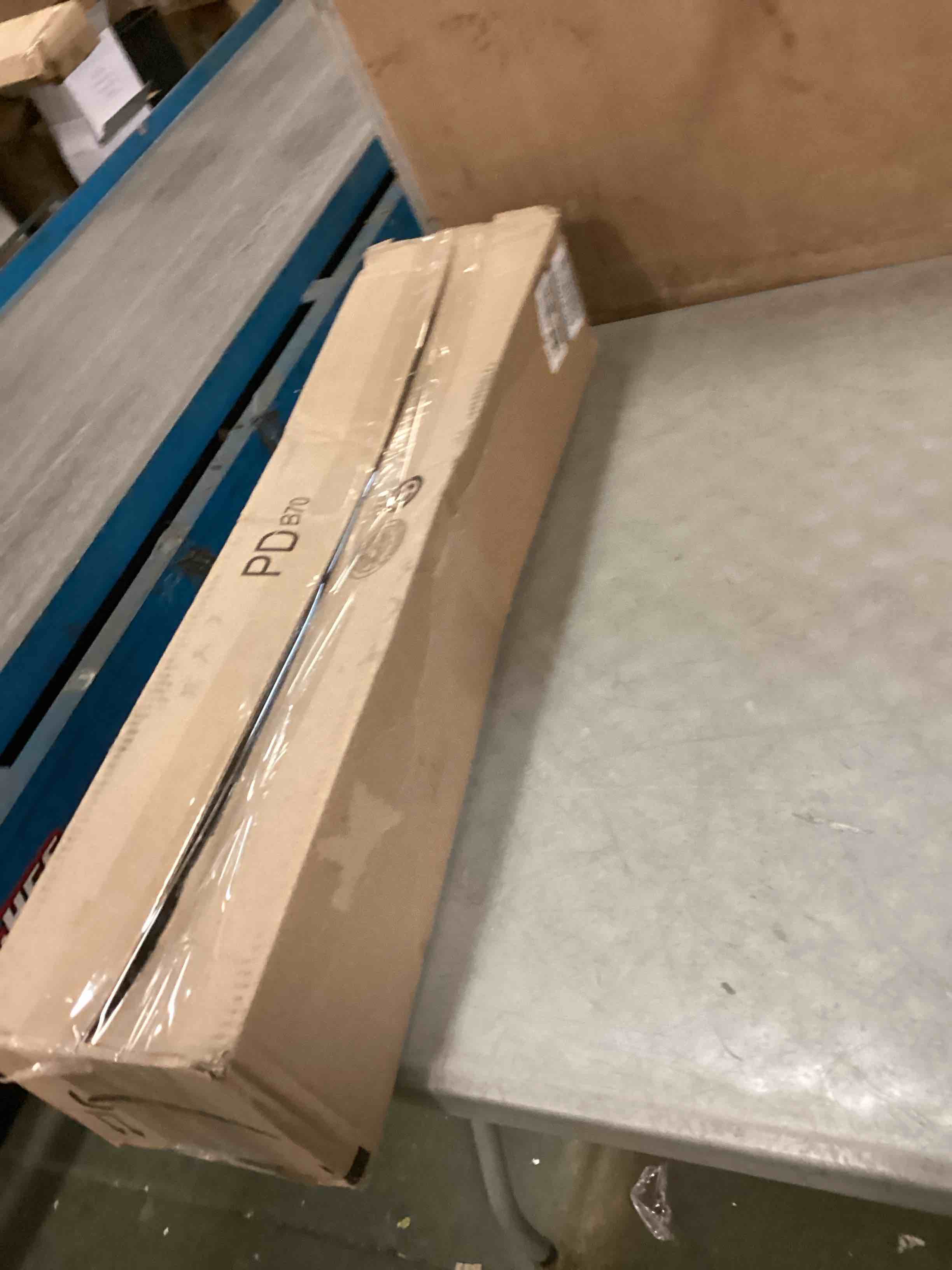 https://s3.amazonaws.com/lotting-images-prod/bidfta/PPE2317818_1742478432412.jpeg
