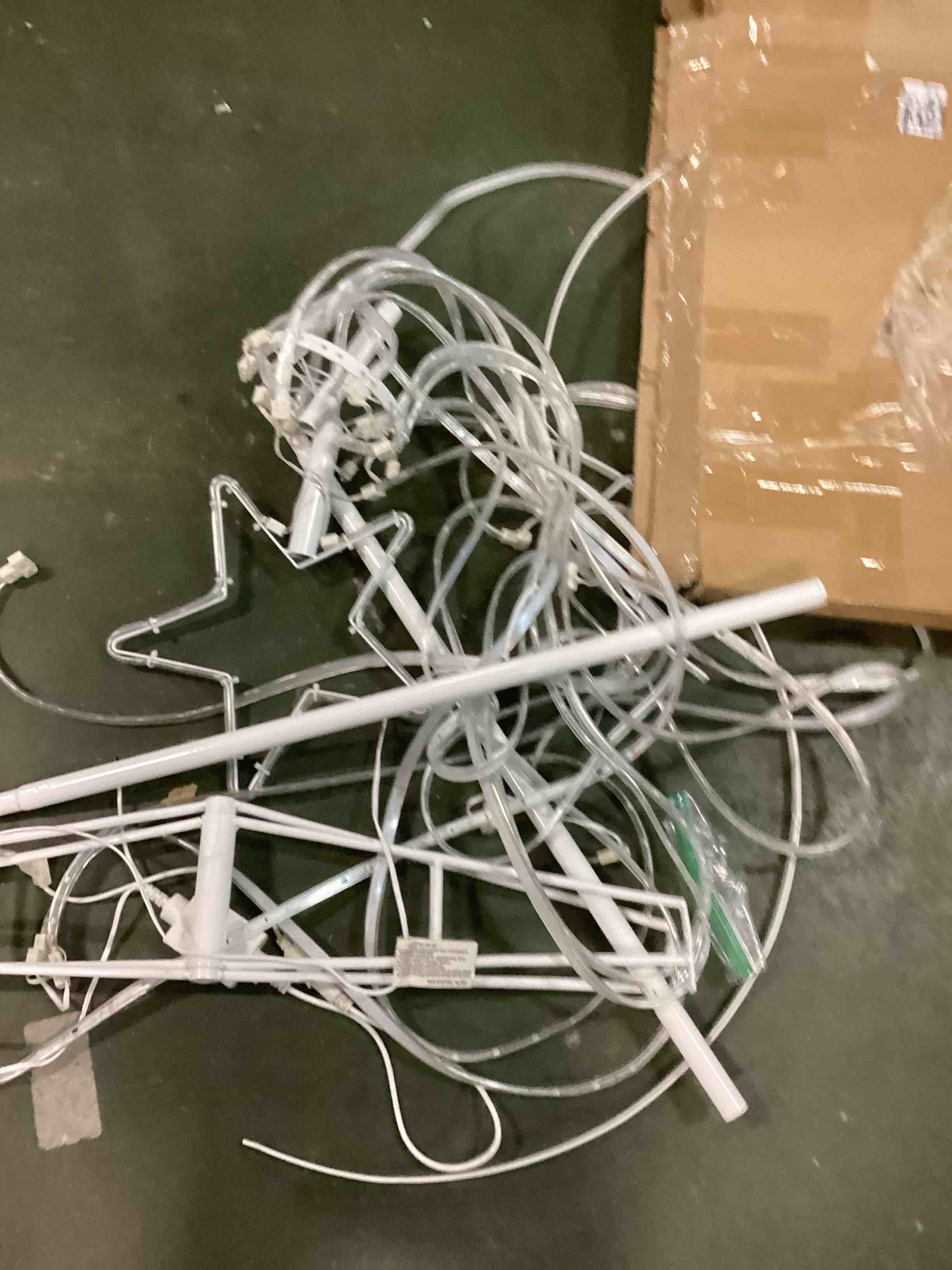 https://s3.amazonaws.com/lotting-images-prod/bidfta/PPE2317916_1742500590669.jpeg