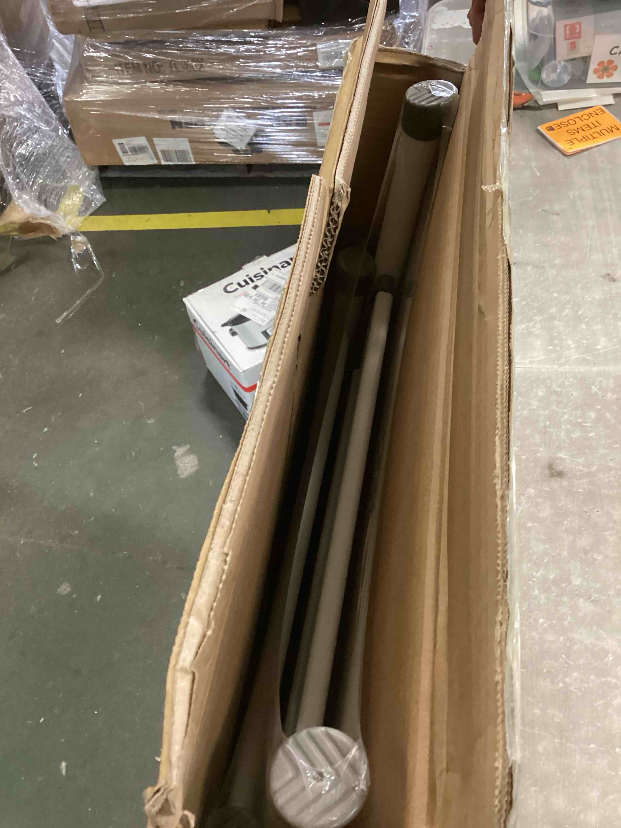 https://s3.amazonaws.com/lotting-images-prod/bidfta/PPE2318088_1742582443849.jpeg