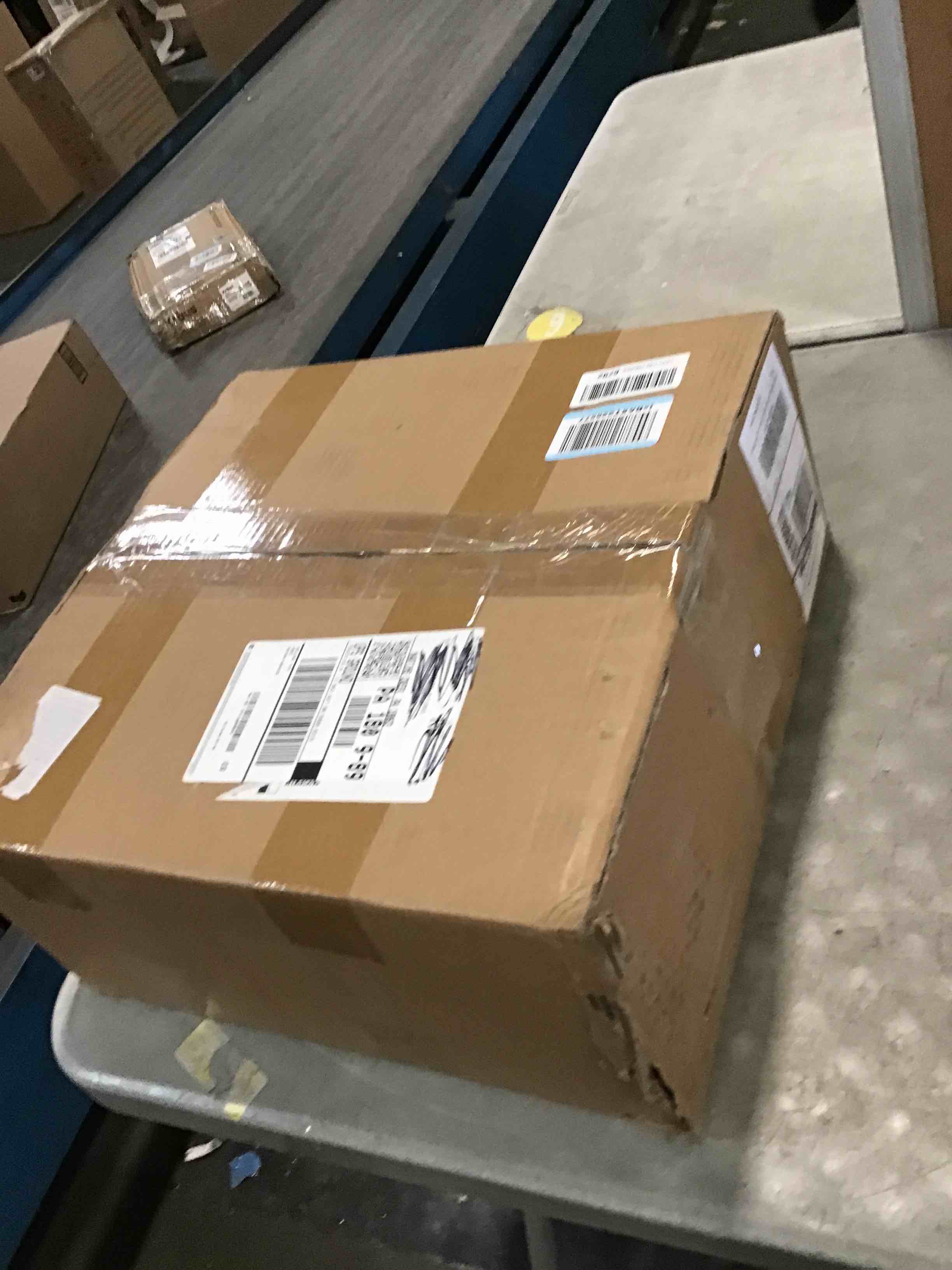 https://s3.amazonaws.com/lotting-images-prod/bidfta/PPE2318688_1743002708600.jpeg