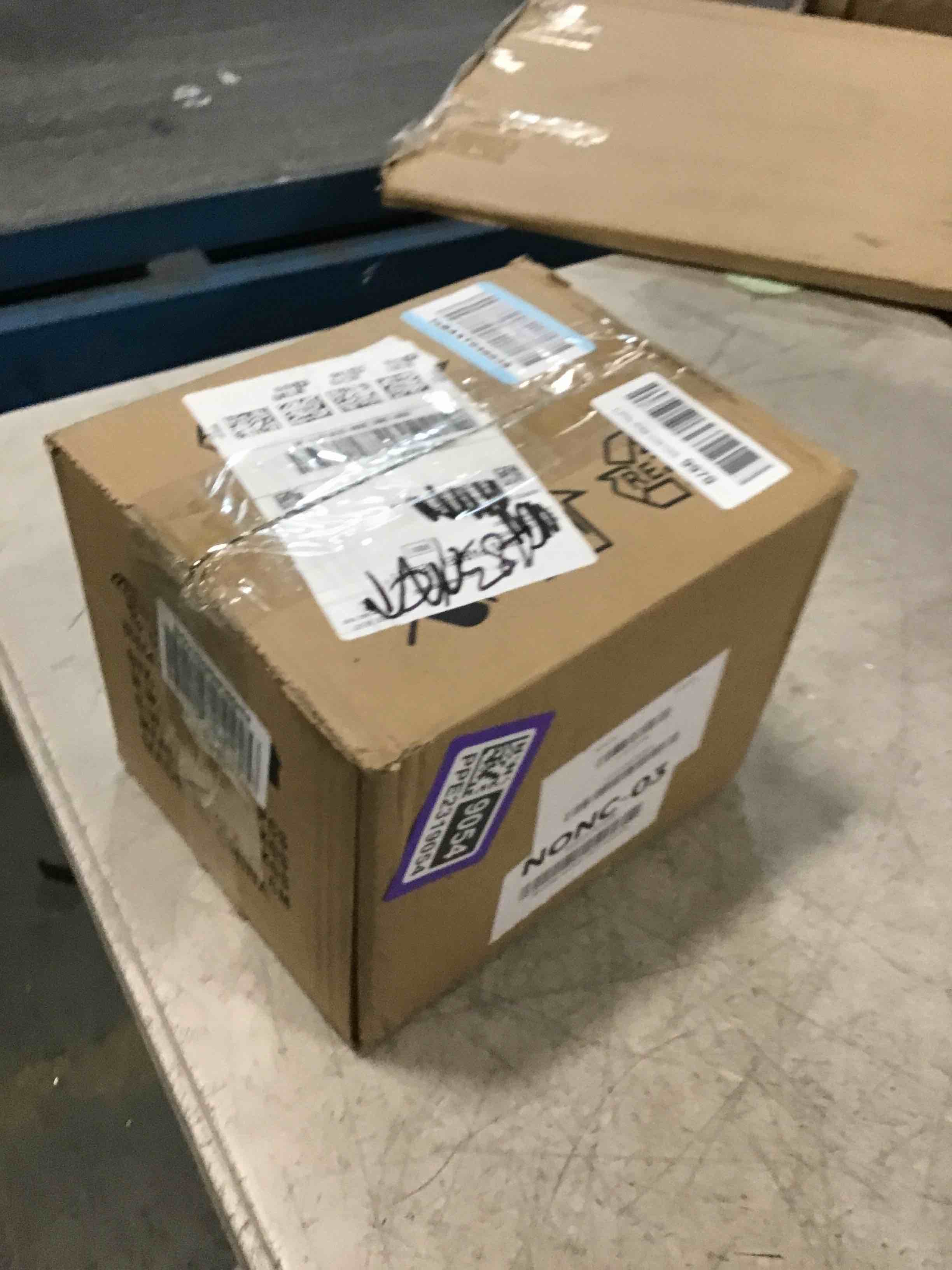 https://s3.amazonaws.com/lotting-images-prod/bidfta/PPE2319054_1743166874067.jpeg