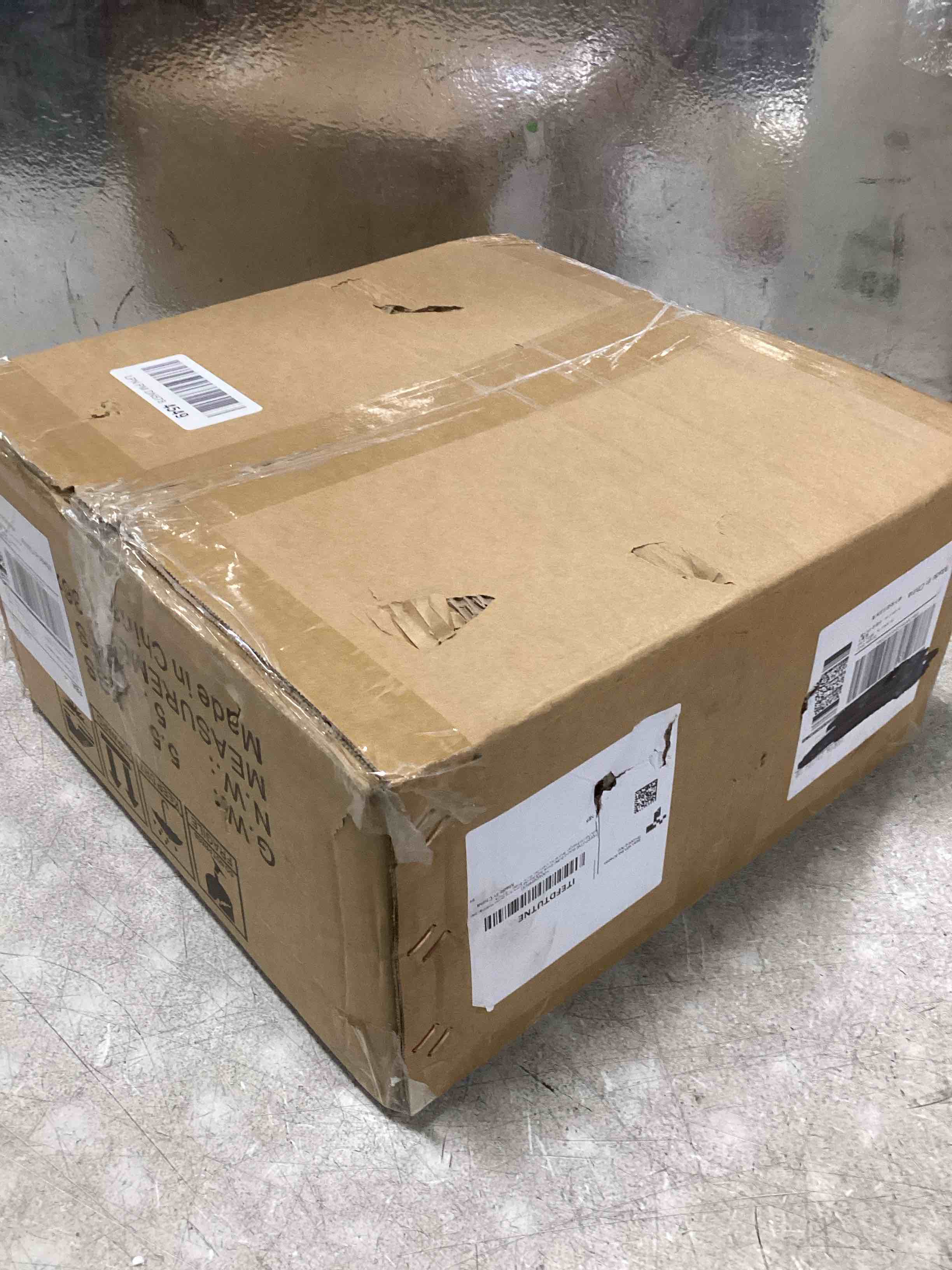 https://s3.amazonaws.com/lotting-images-prod/bidfta/PPE2319519_1743778989824.jpeg