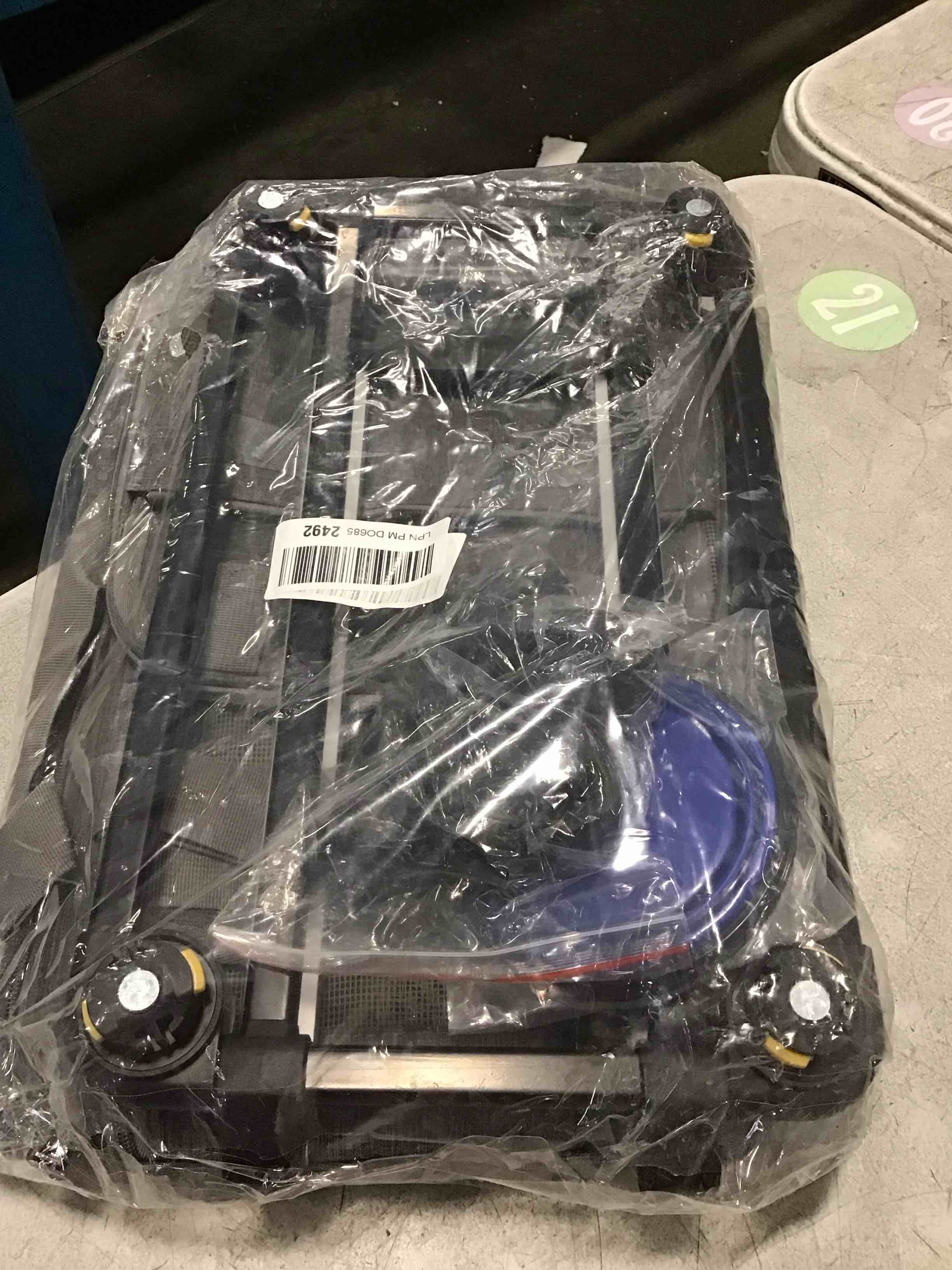 https://s3.amazonaws.com/lotting-images-prod/bidfta/PPE2319534_1743791000584.jpeg