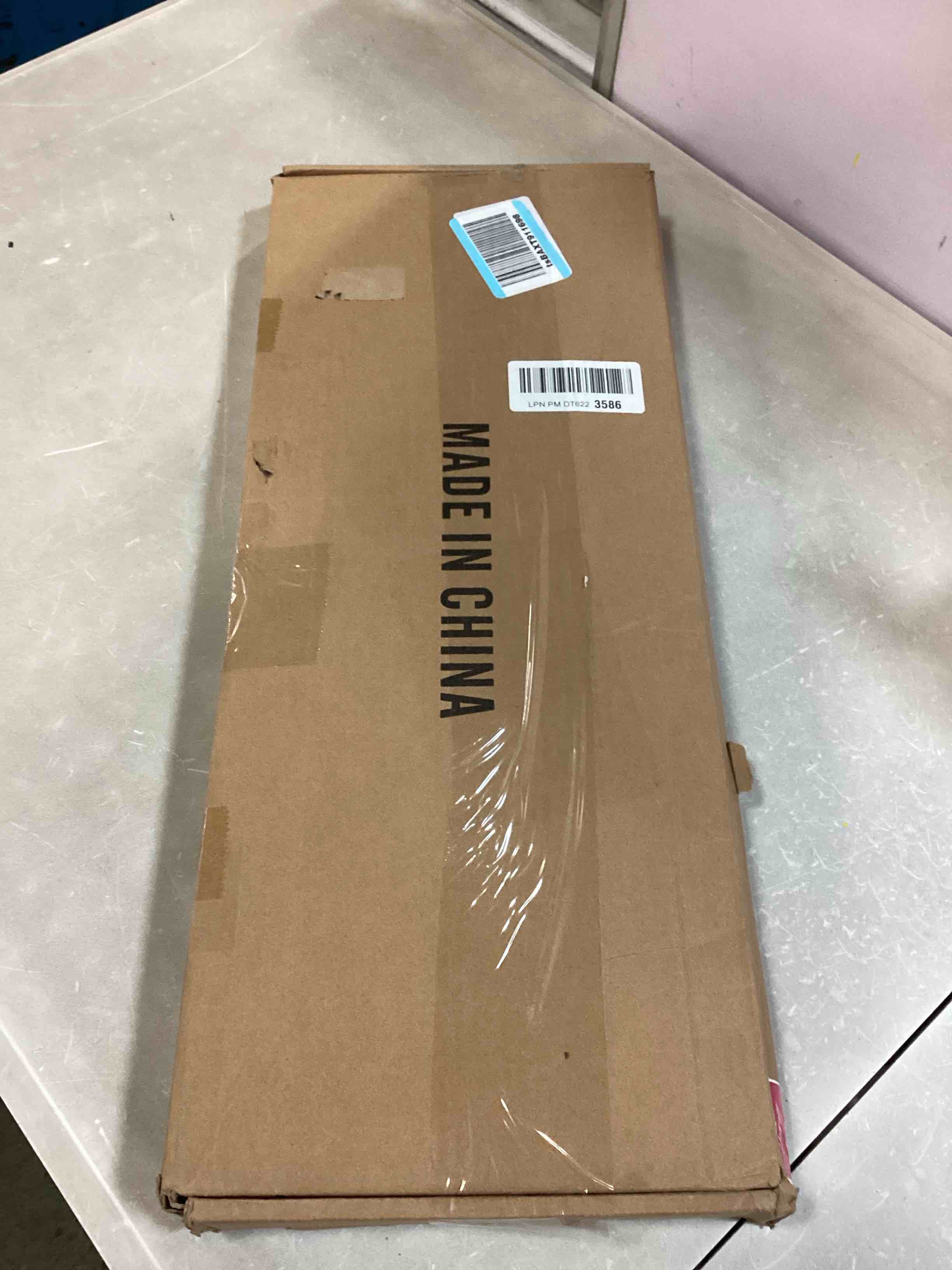 https://s3.amazonaws.com/lotting-images-prod/bidfta/PPE2319566_1745929143073.jpeg