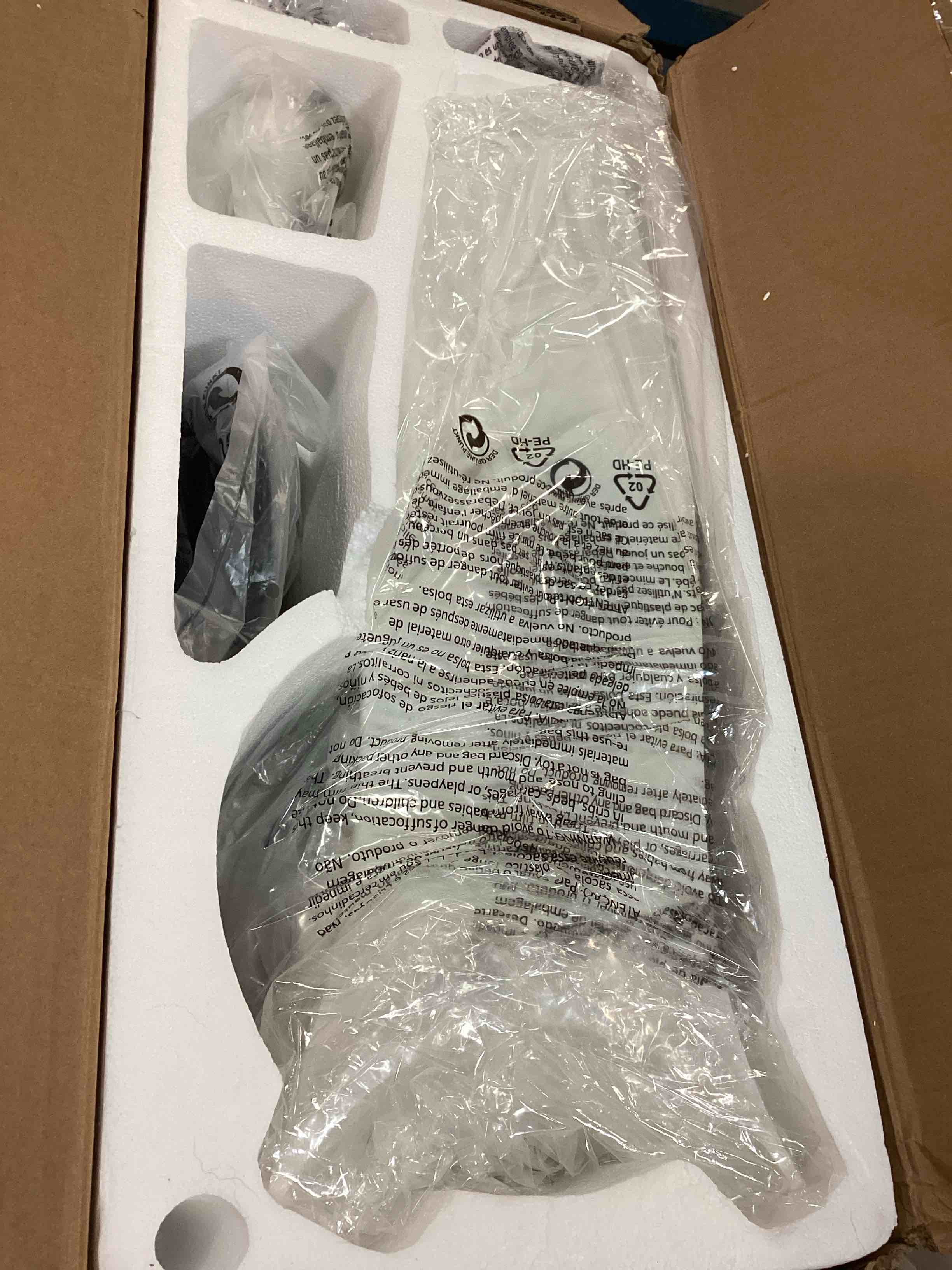 https://s3.amazonaws.com/lotting-images-prod/bidfta/PPE2319603_1745933914530.jpeg