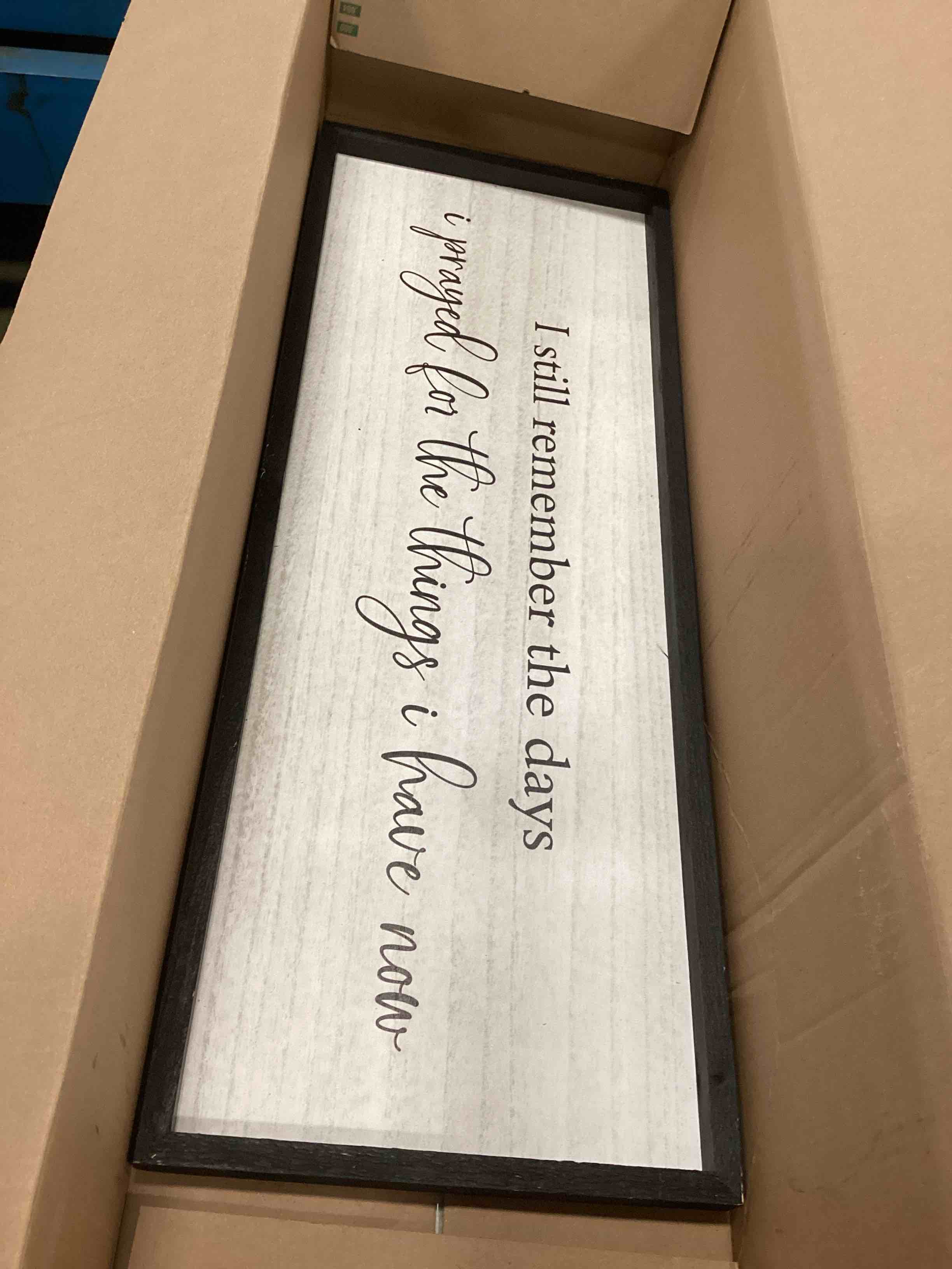 https://s3.amazonaws.com/lotting-images-prod/bidfta/PPE2319934_1746102268716.jpeg