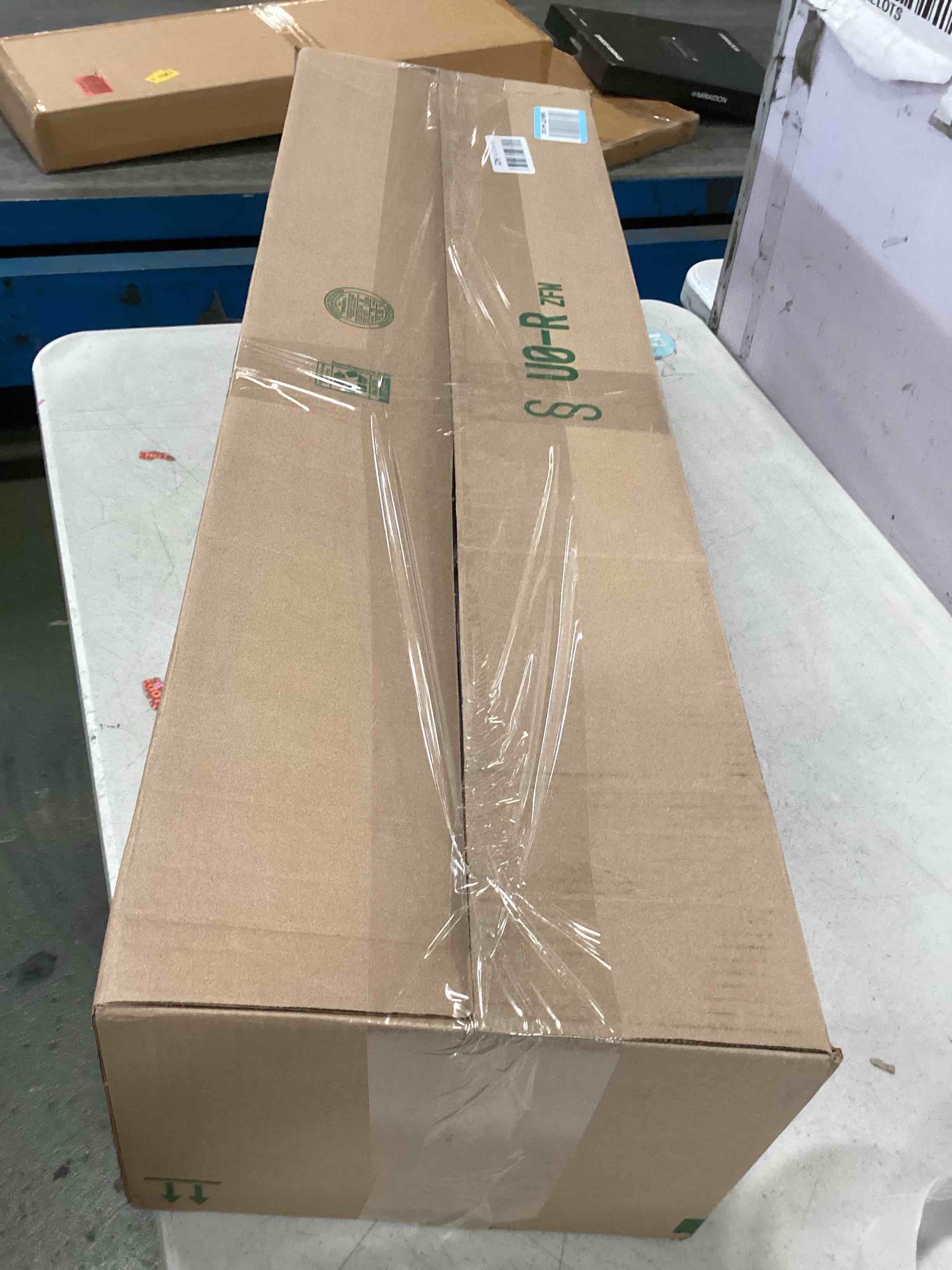 https://s3.amazonaws.com/lotting-images-prod/bidfta/PPE2319934_1746102290267.jpeg
