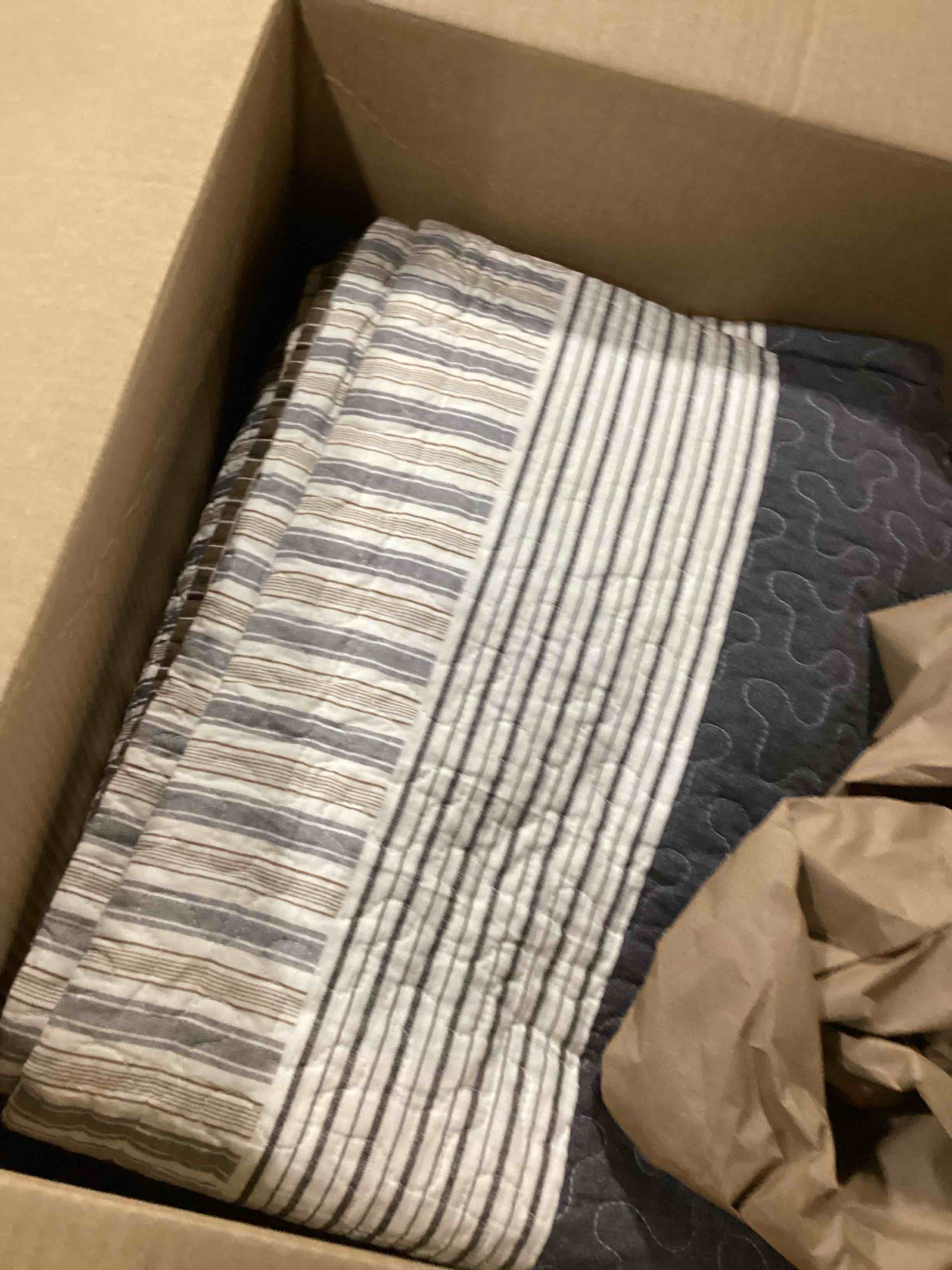 https://s3.amazonaws.com/lotting-images-prod/bidfta/PPE2344004_1750941233465.jpeg