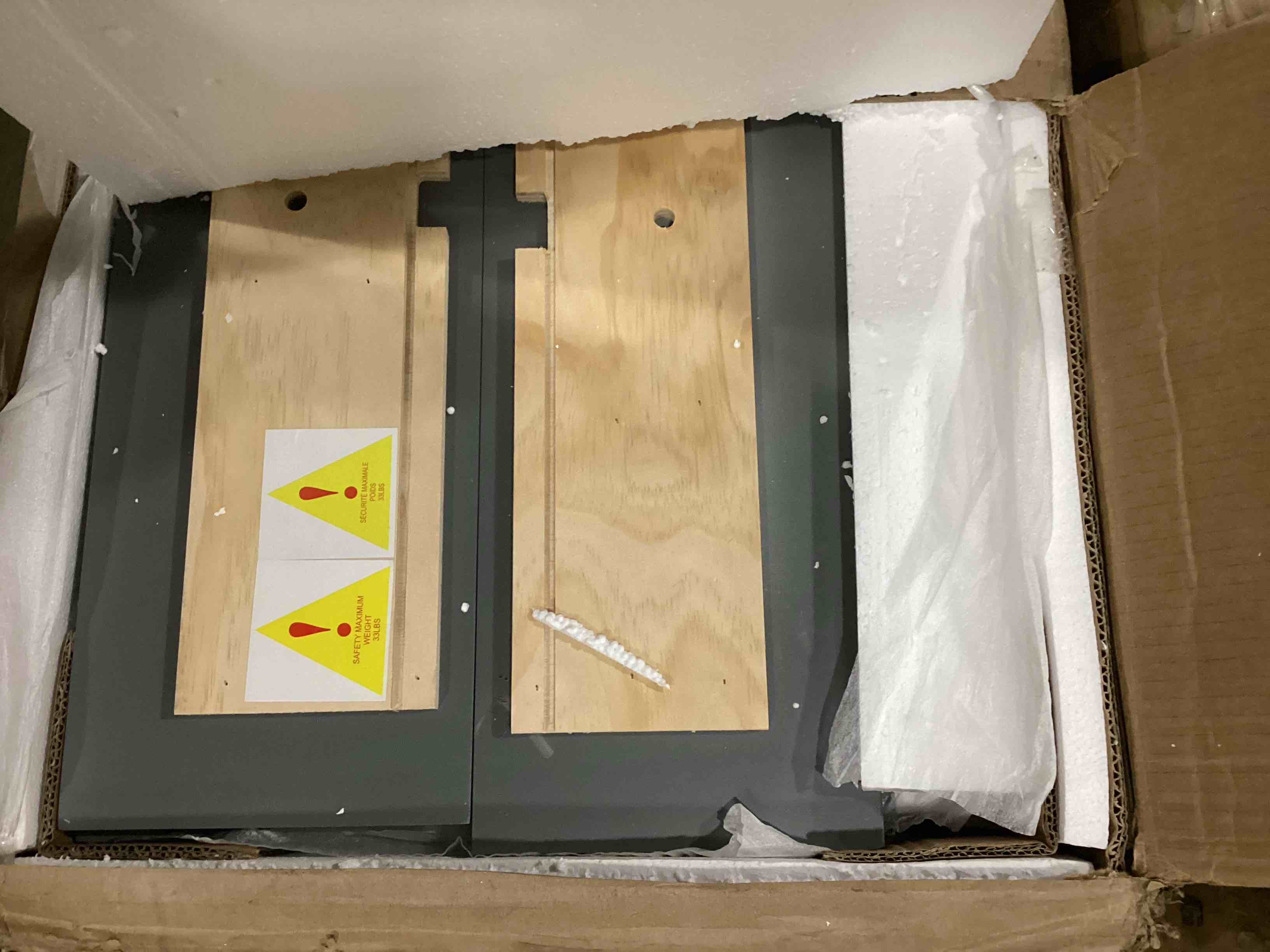 https://s3.amazonaws.com/lotting-images-prod/bidfta/PPE2344143_1750965872735.jpeg