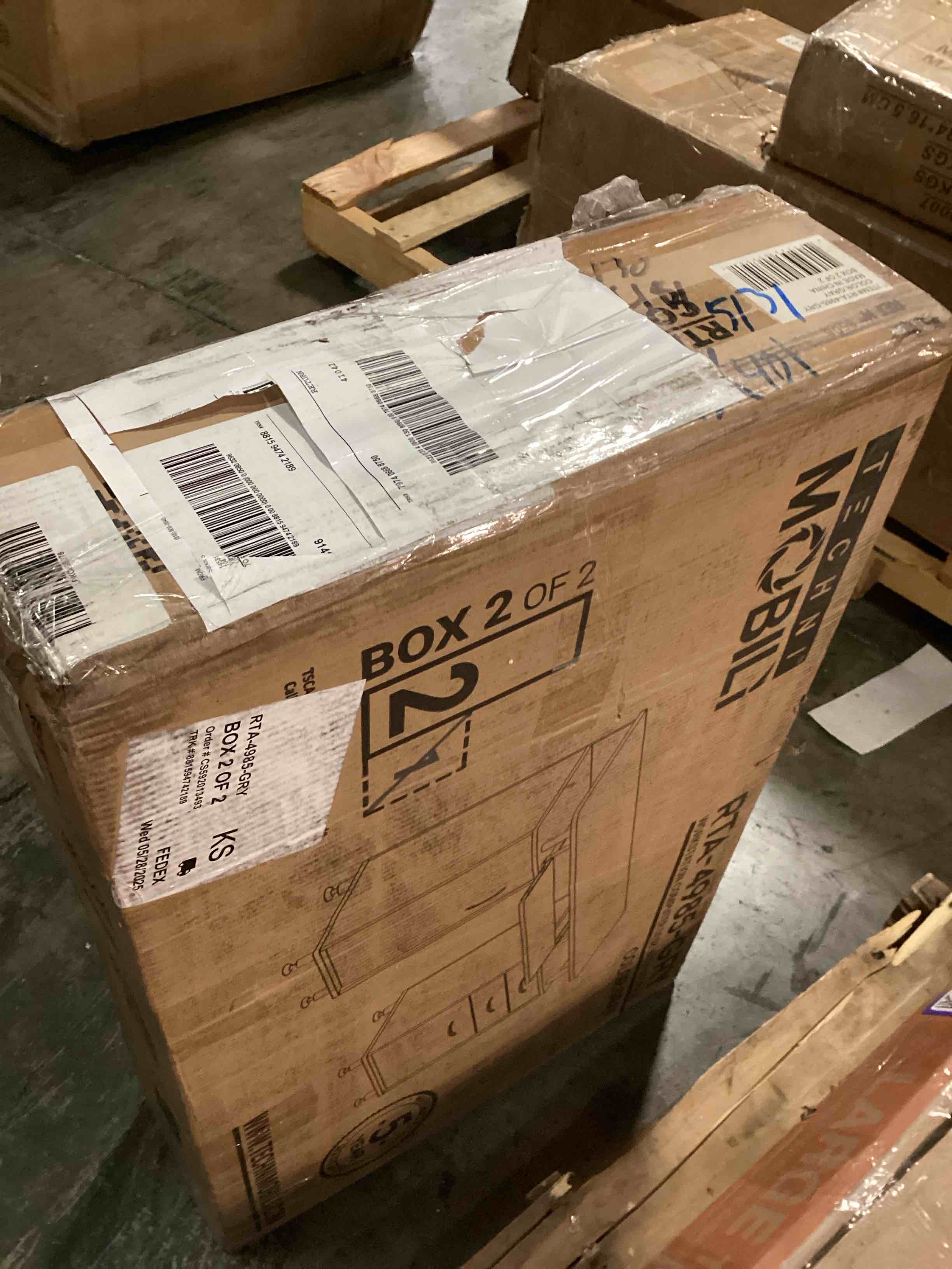 https://s3.amazonaws.com/lotting-images-prod/bidfta/PPE2344271_1751285726879.jpeg