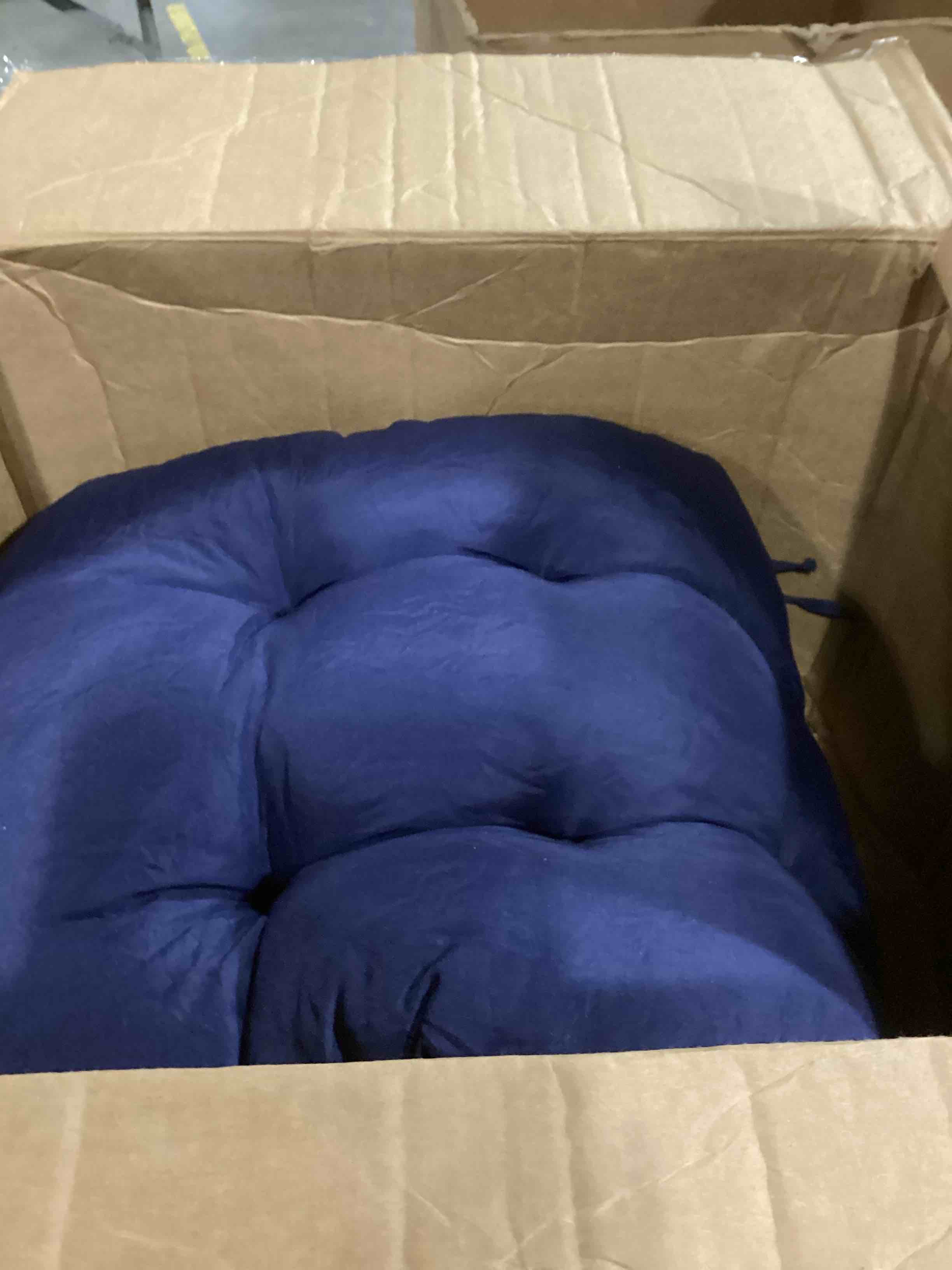 https://s3.amazonaws.com/lotting-images-prod/bidfta/PPE2347192_1750358693852.jpeg