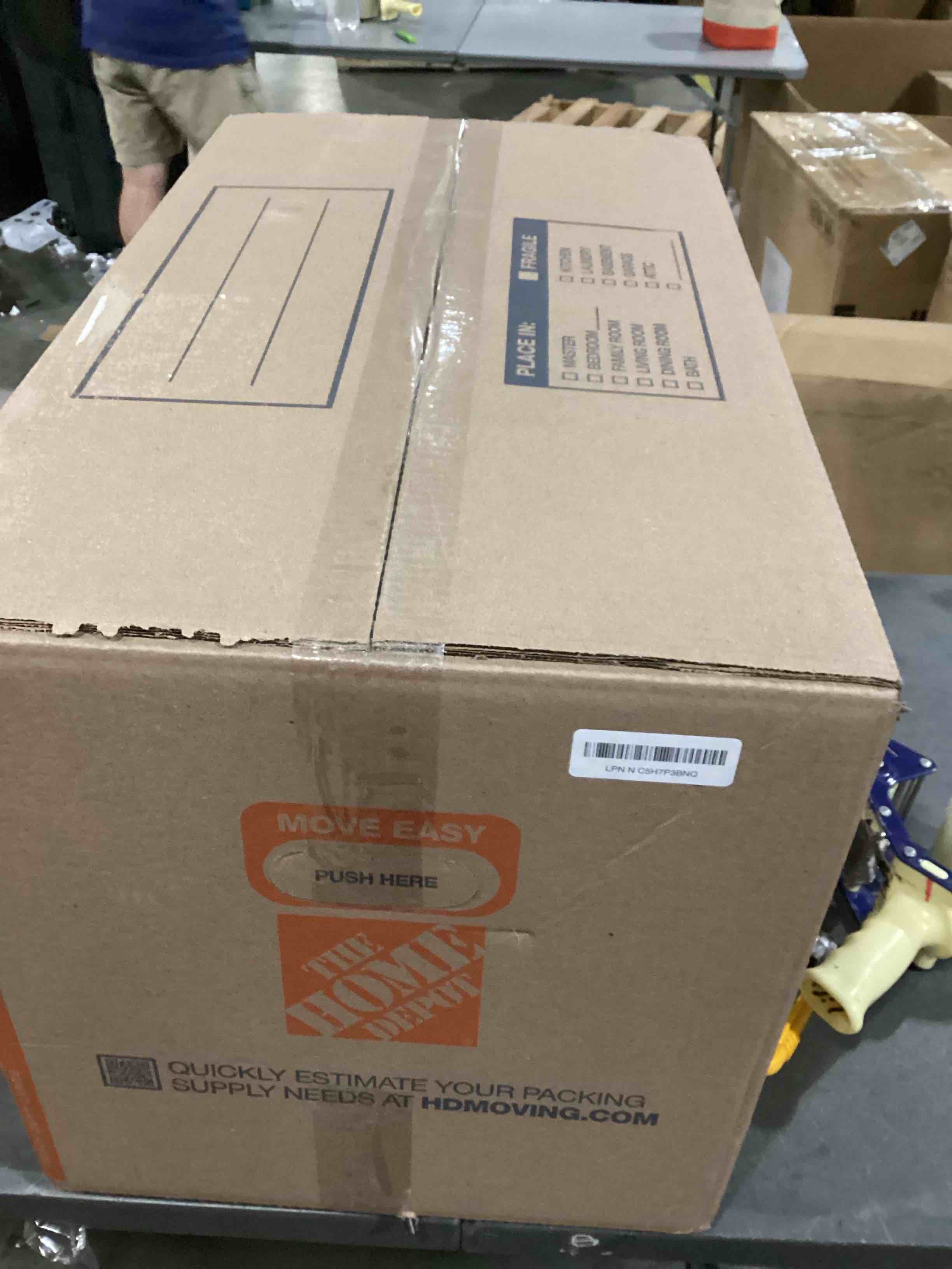 https://s3.amazonaws.com/lotting-images-prod/bidfta/PPE2347705_1750939276305.jpeg