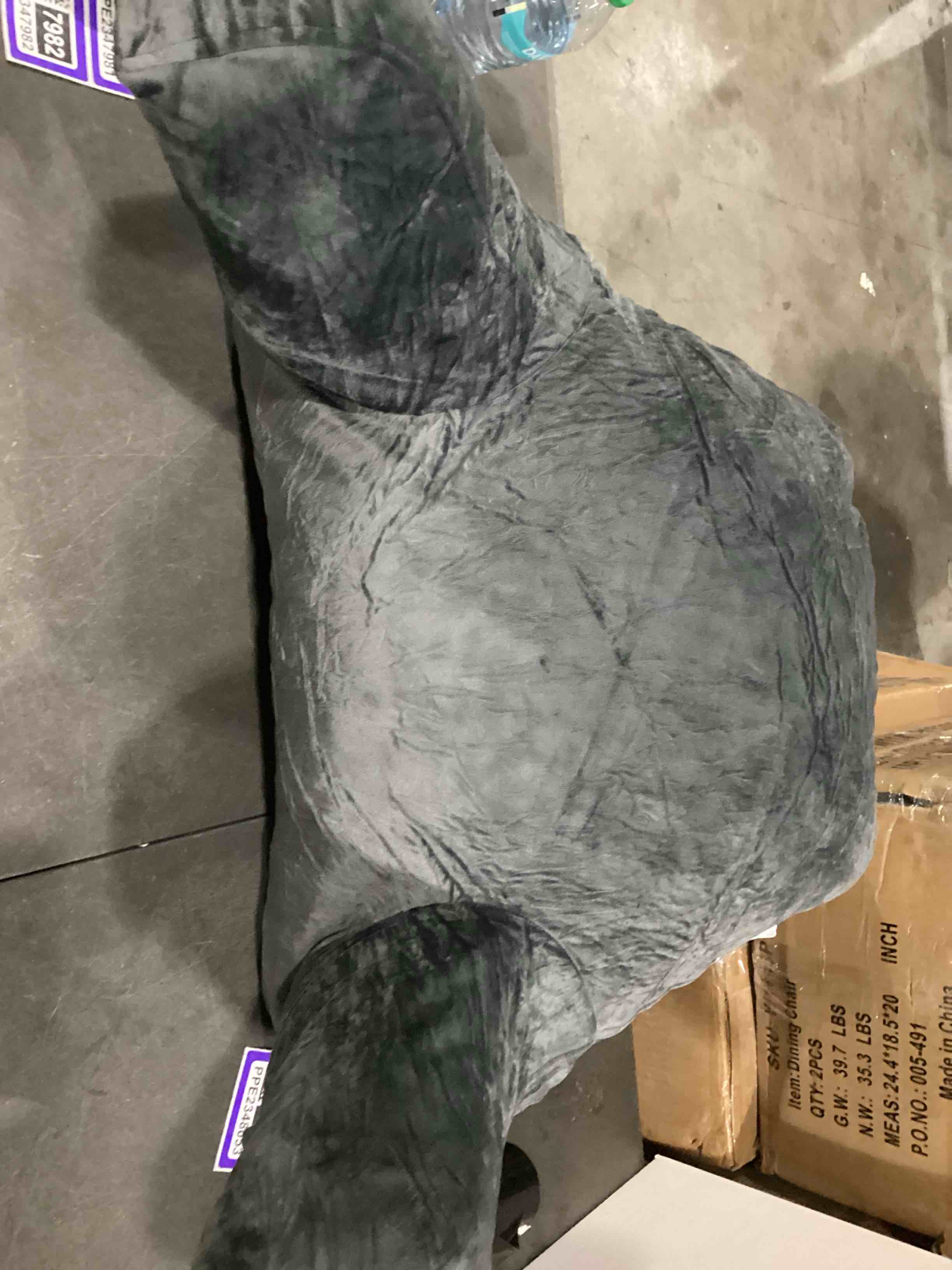 https://s3.amazonaws.com/lotting-images-prod/bidfta/PPE2348053_1751291307991.jpeg