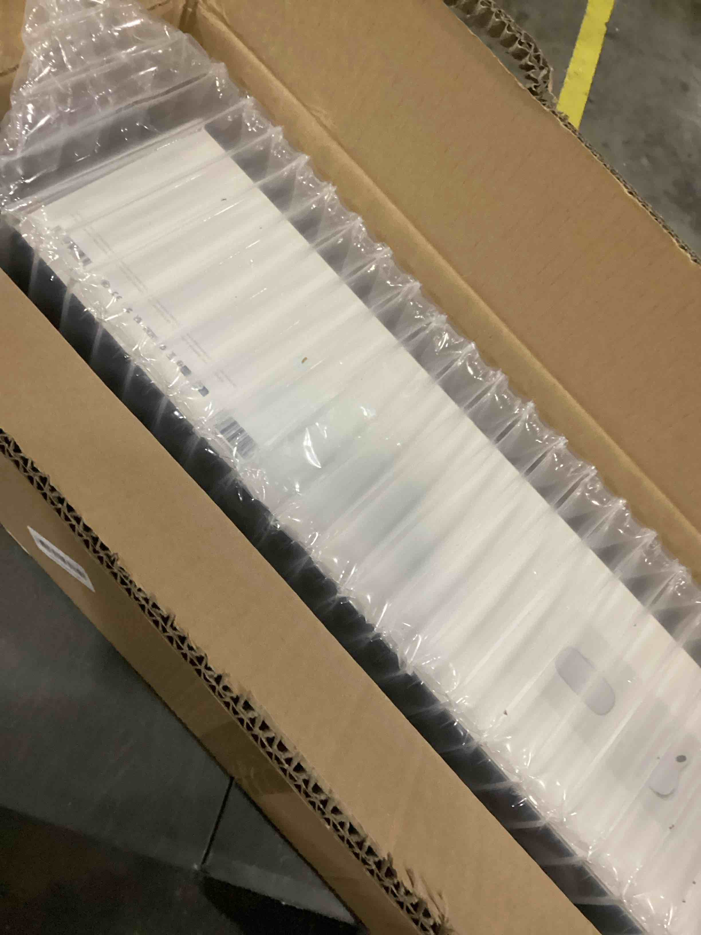 https://s3.amazonaws.com/lotting-images-prod/bidfta/PPE2348062_1751293346383.jpeg