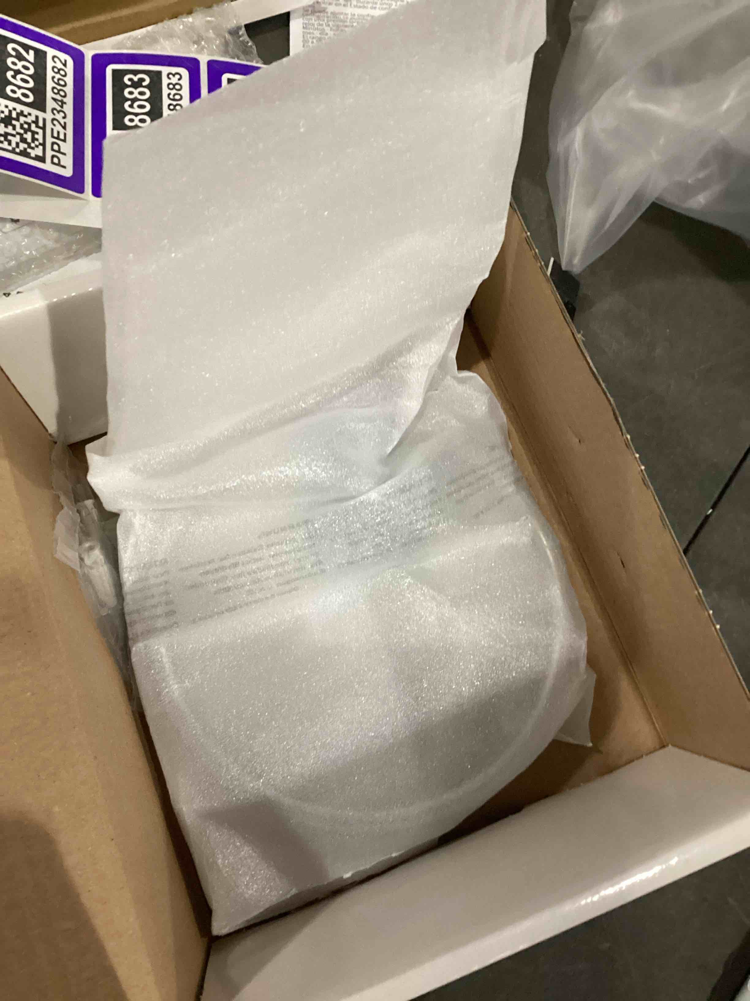 https://s3.amazonaws.com/lotting-images-prod/bidfta/PPE2348678_1751996595786.jpeg