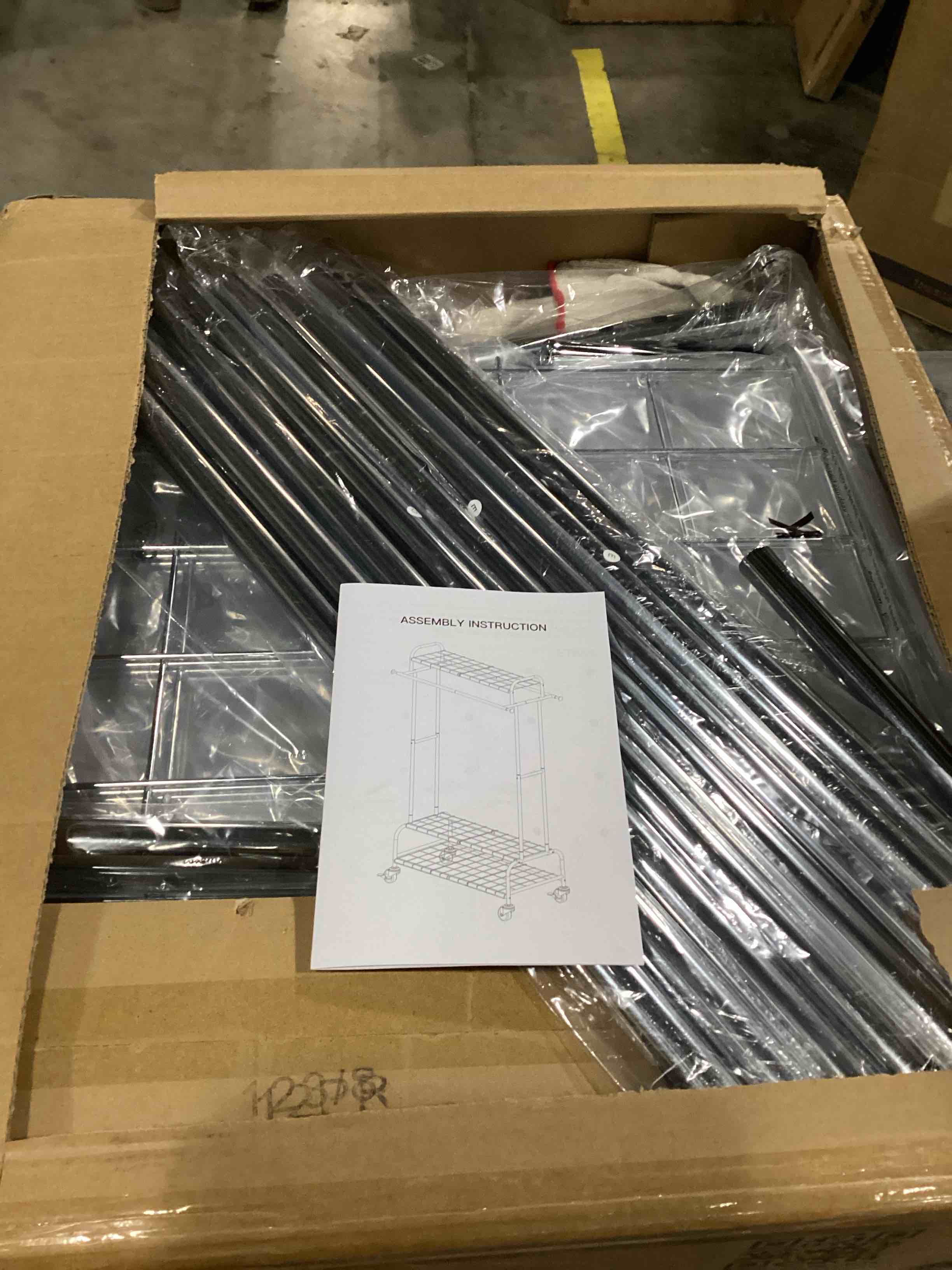 https://s3.amazonaws.com/lotting-images-prod/bidfta/PPE2348683_1751998720208.jpeg