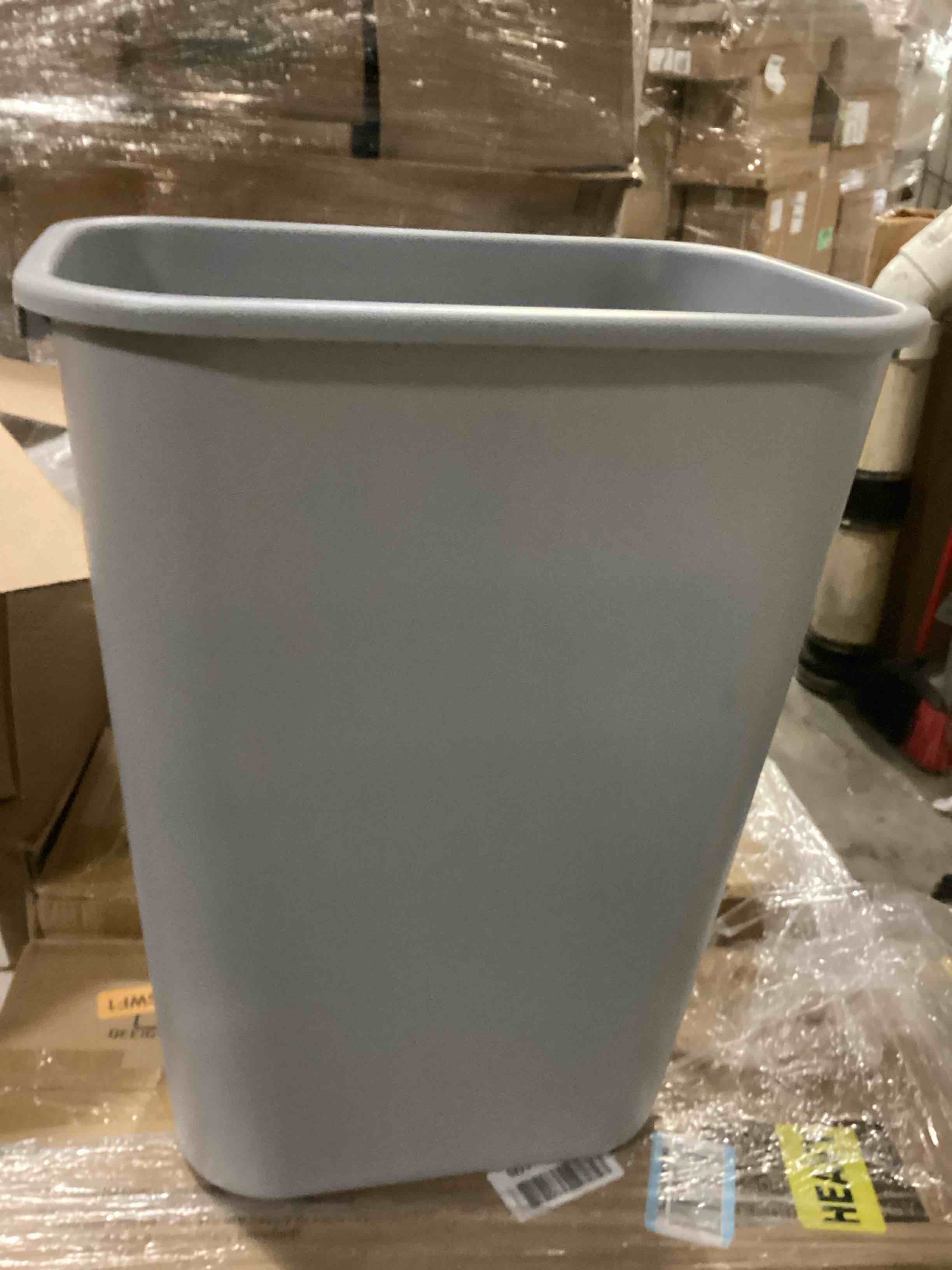 https://s3.amazonaws.com/lotting-images-prod/bidfta/PPE2350082_1749318809348.jpeg