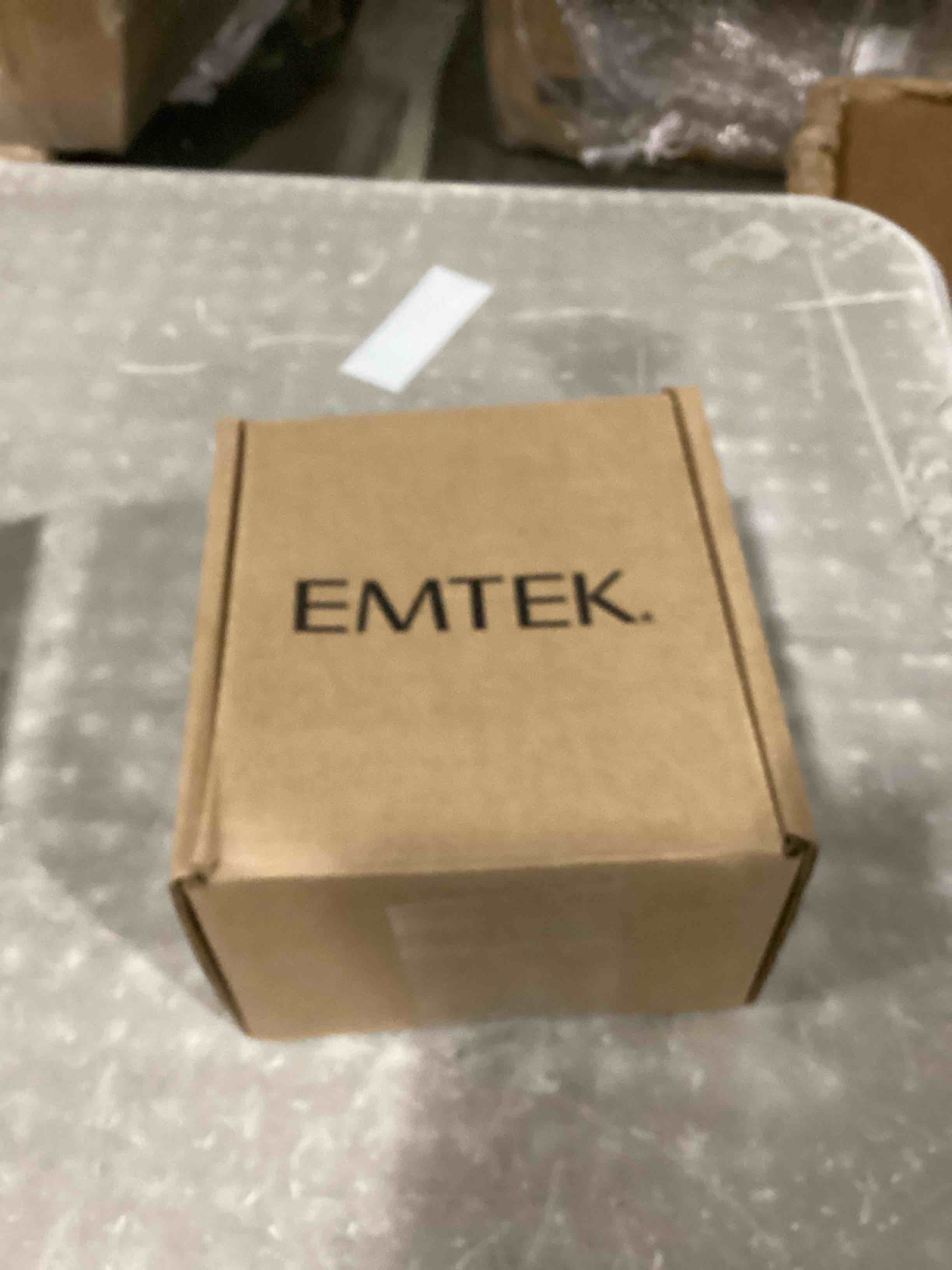 https://s3.amazonaws.com/lotting-images-prod/bidfta/PPE2350312_1749662255477.jpeg