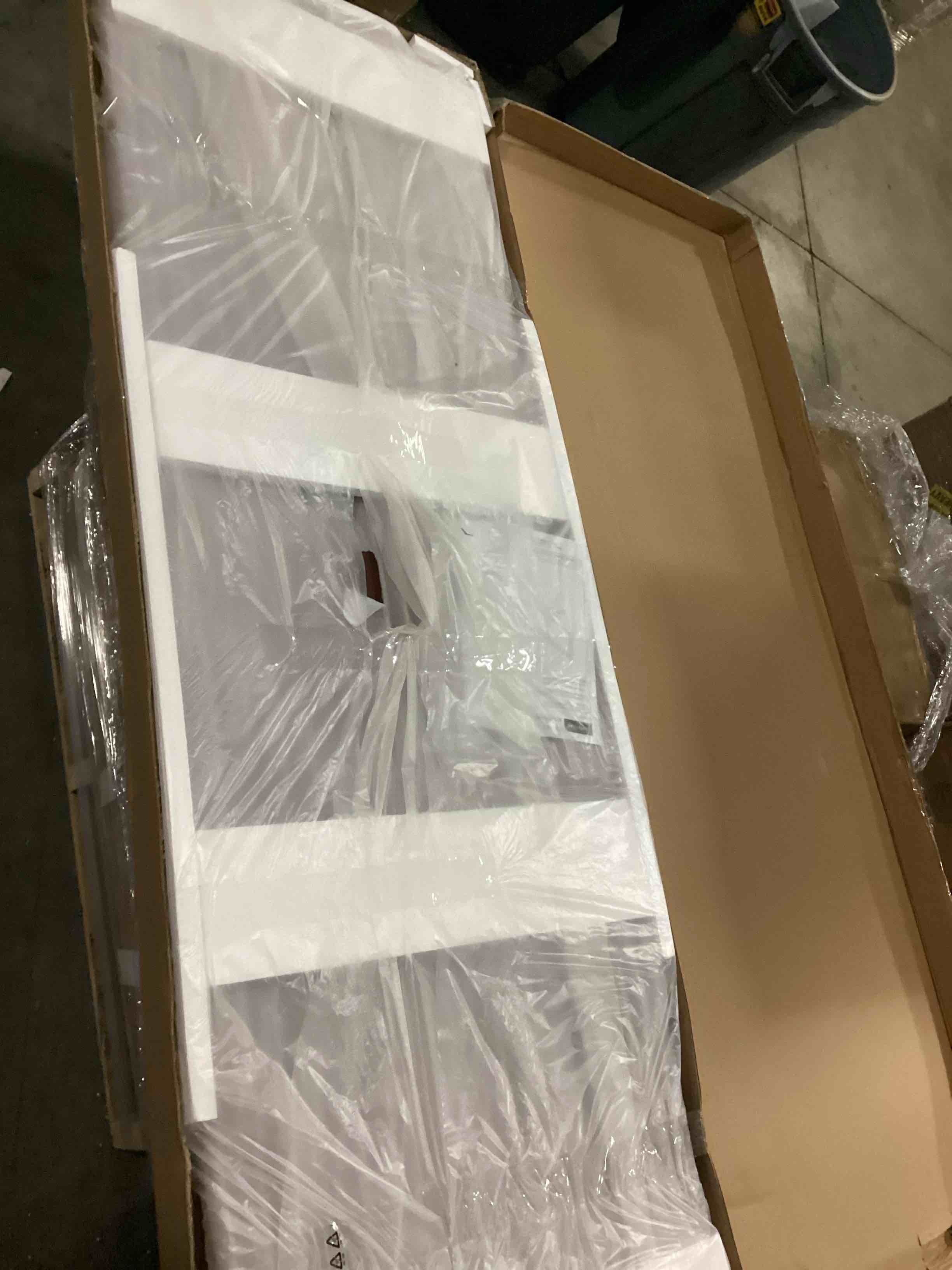 https://s3.amazonaws.com/lotting-images-prod/bidfta/PPE2350534_1749900646544.jpeg
