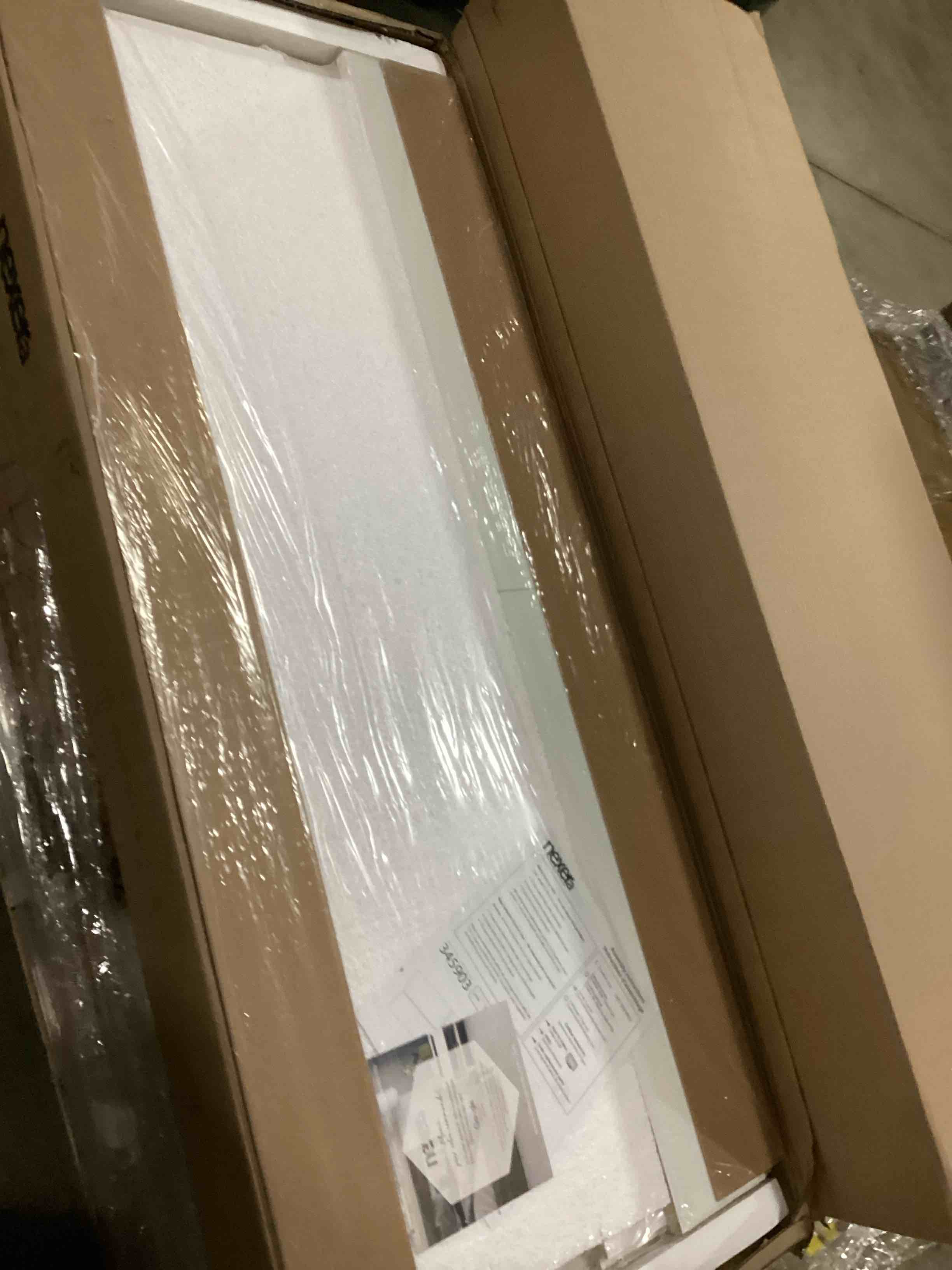 https://s3.amazonaws.com/lotting-images-prod/bidfta/PPE2350535_1749900894575.jpeg