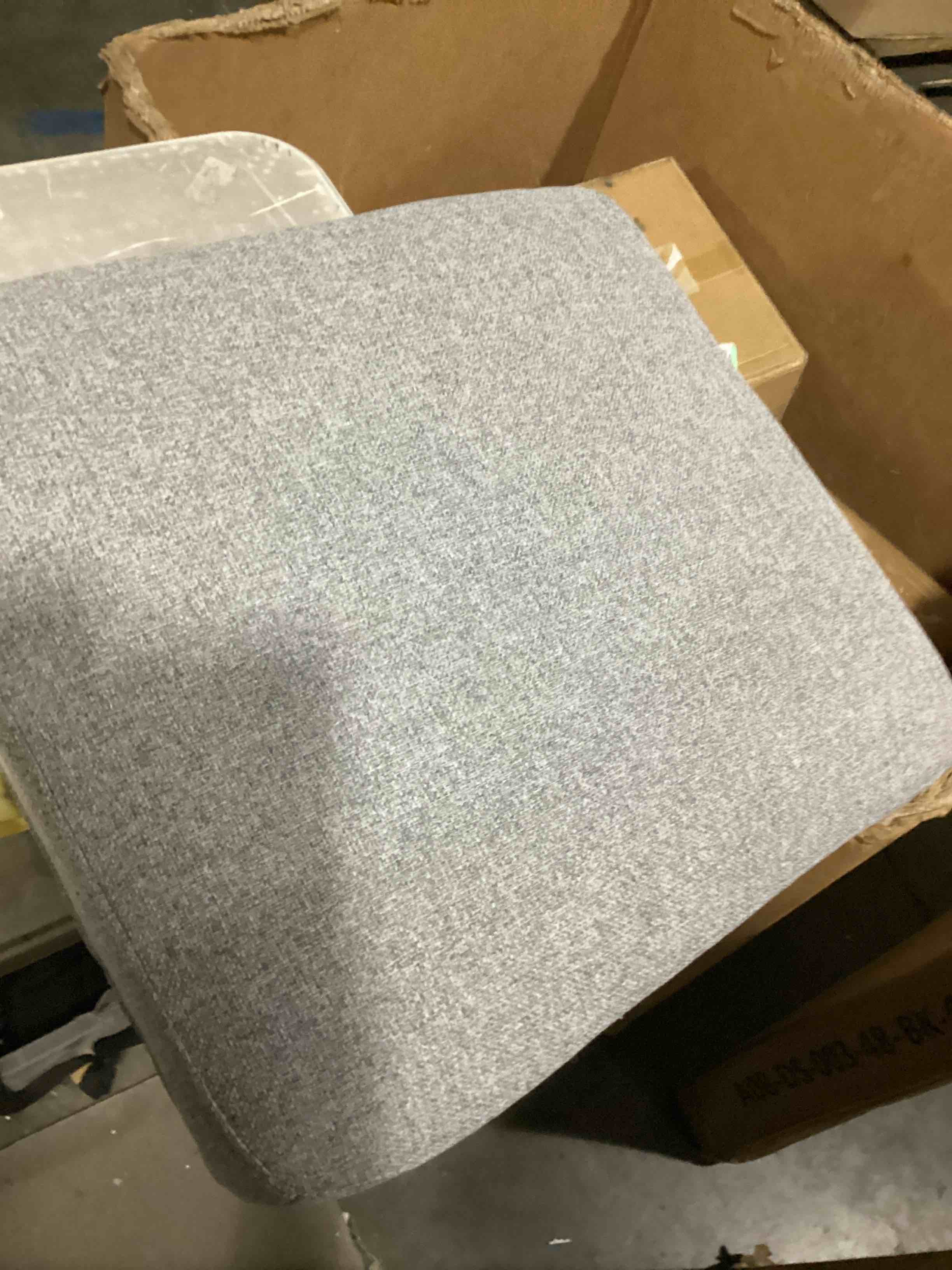 https://s3.amazonaws.com/lotting-images-prod/bidfta/PPE2350616_1749915015808.jpeg